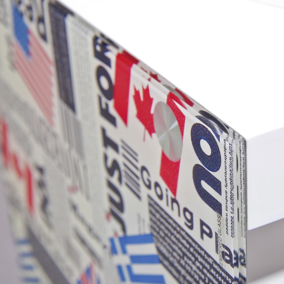 Beistelltisch Logo weiß Glas MDF B/H/T: ca. 38x46x33,5 cm