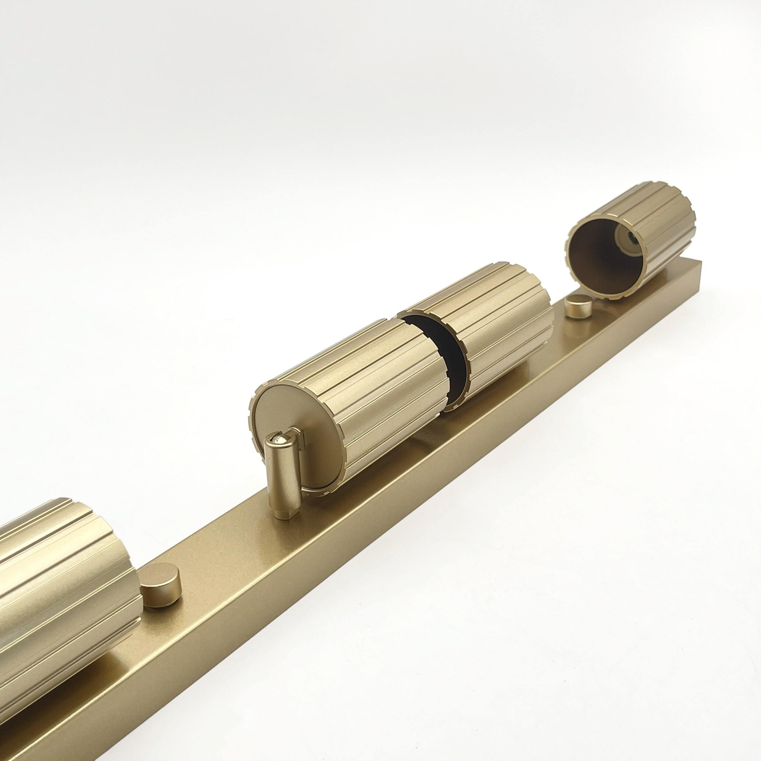 Lamkur Strahler Prisma gold Stahl B/H/L: ca. 6,5x16,5x81 cm 4 Brennstellen