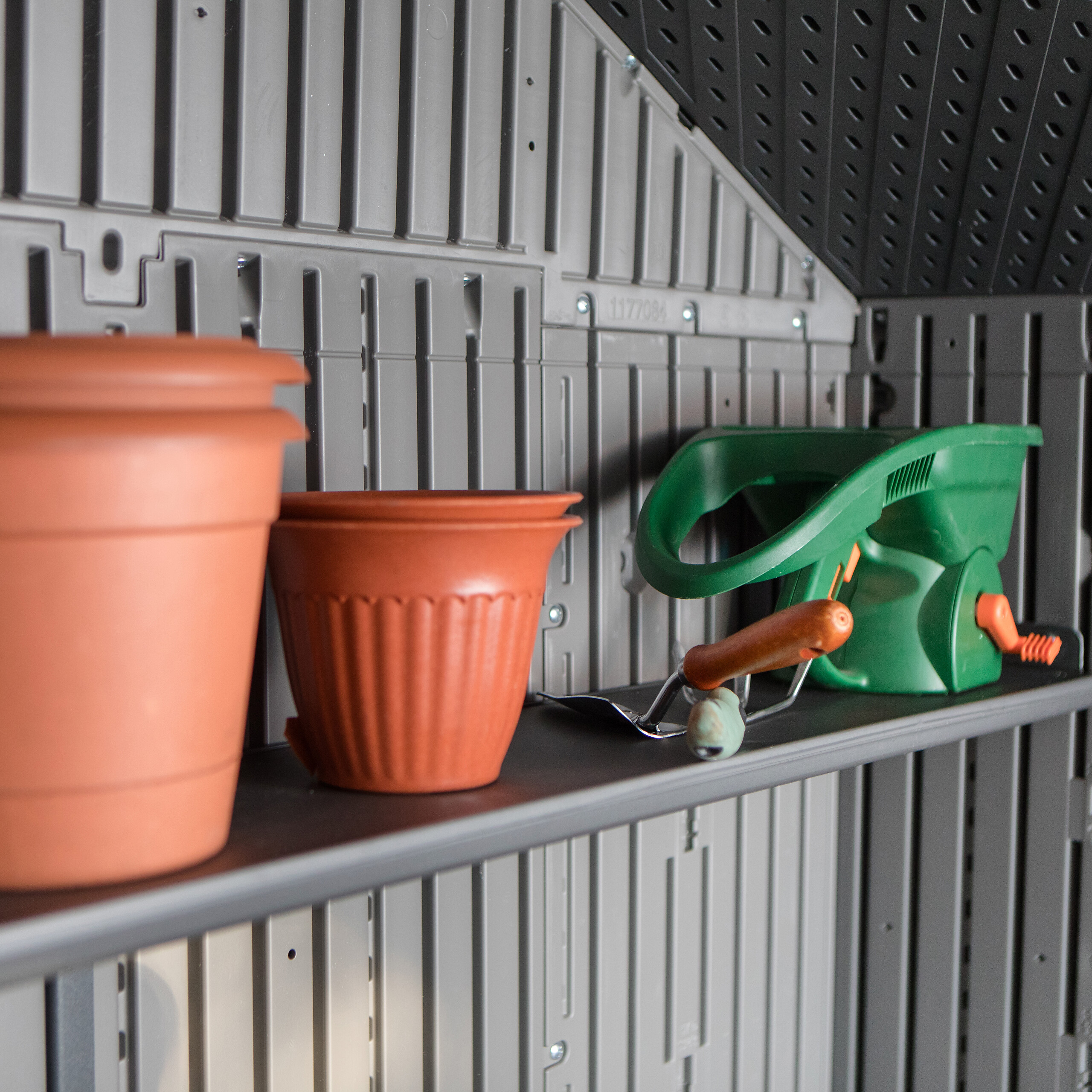 Lifetime Gartenhaus Jupiter grau B/H/L: ca. 244x244x305 cm