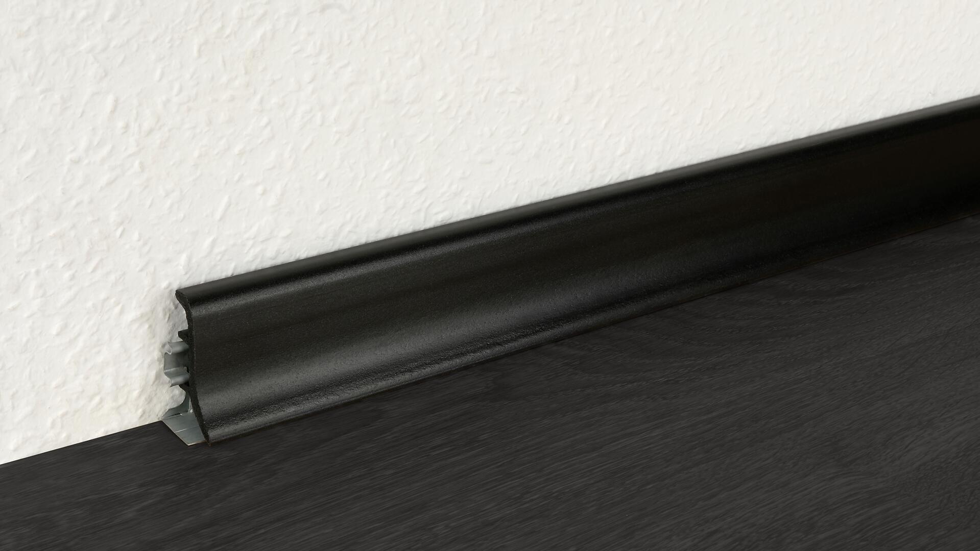 Sockelleiste L/B/H: ca. 250x1,9x4,8 cm pro Stück