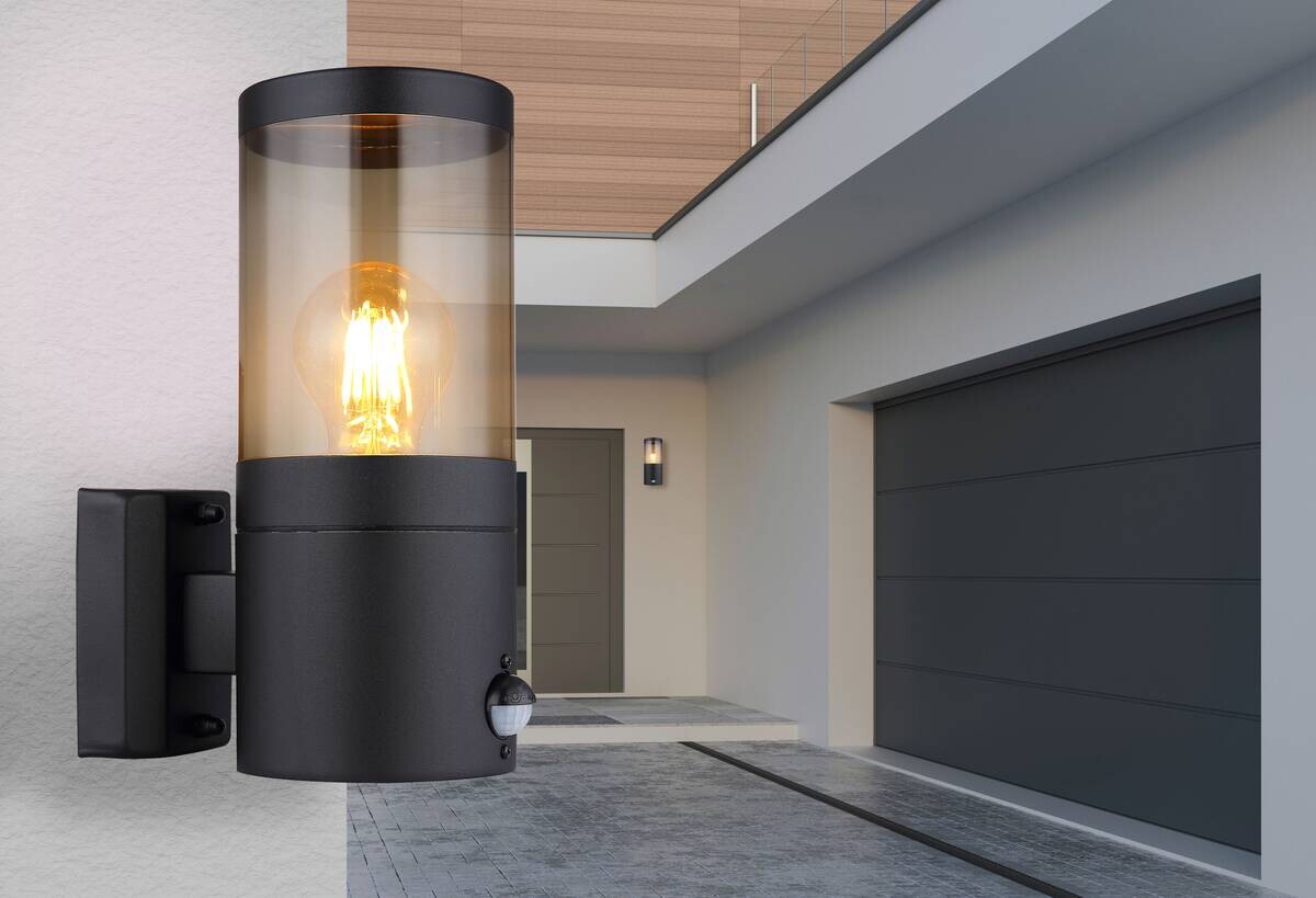 Außenleuchte schwarz B/H: ca. 10,2x24,5 cm