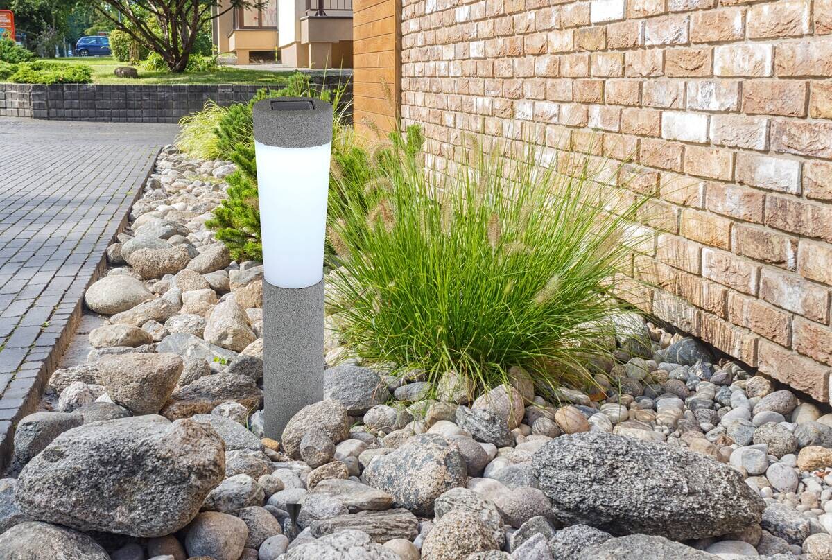 LED-Solarleuchte steingrau Kunststoff H/D: ca. 45,6x7,7 cm