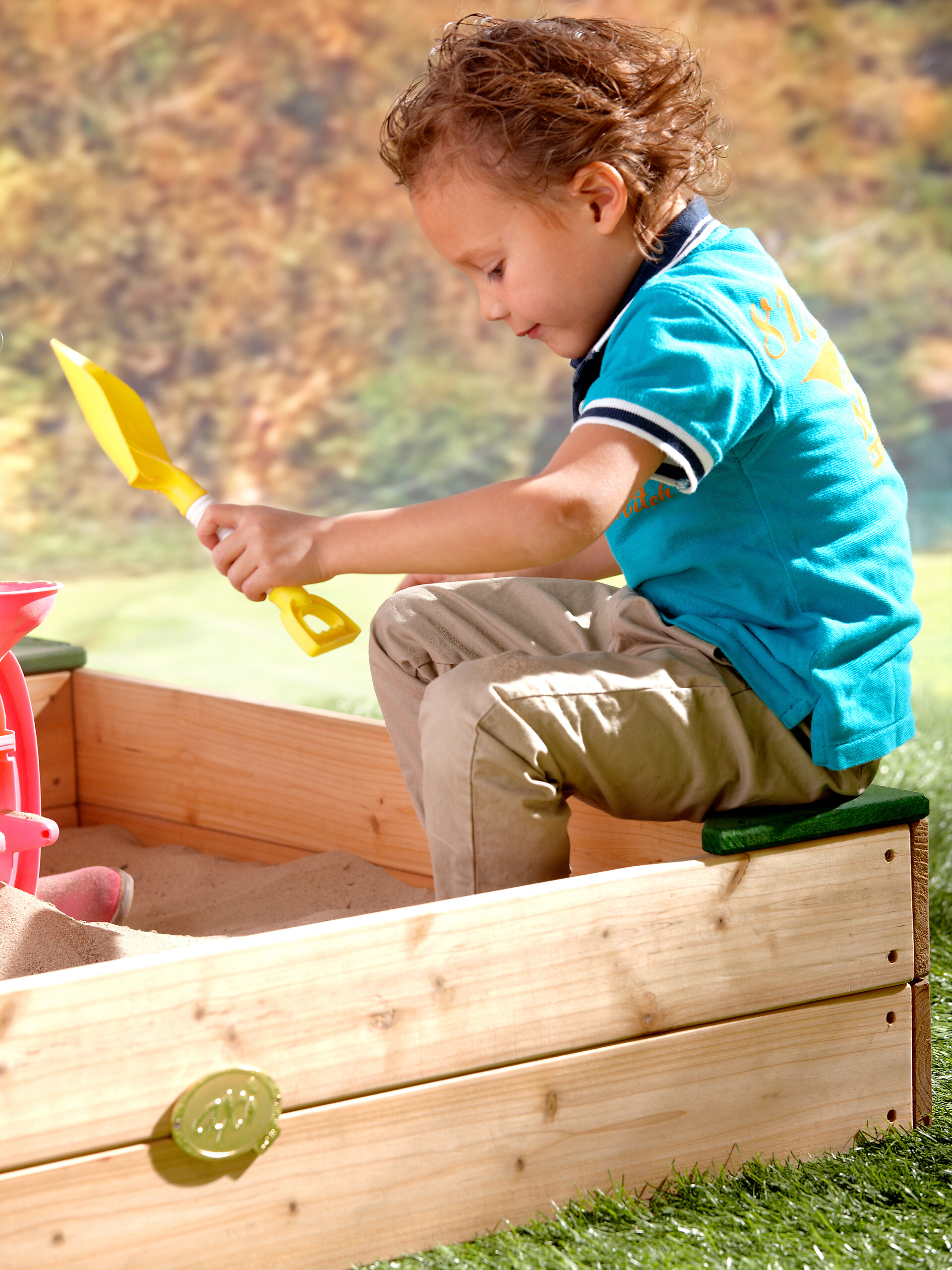 AXI Sandkasten braun Holz B/H/L: ca. 115x22x115 cm