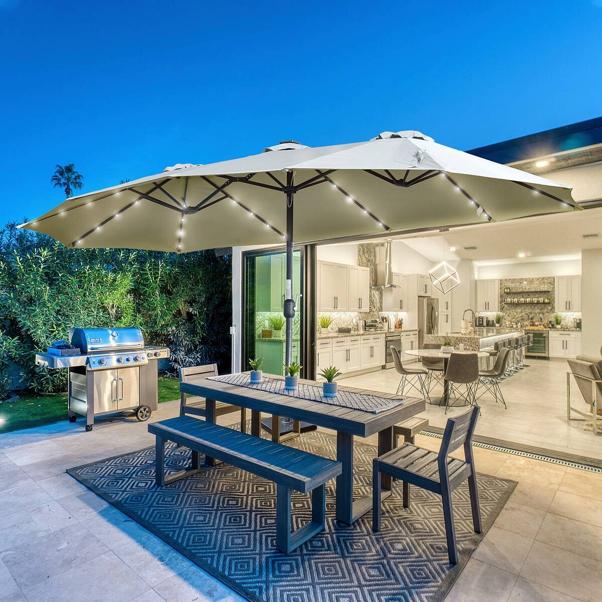 Outsunny Sonnenschirm mit Solar-LED-Leuchte bunt Metall B/H/L: ca. 265x240x450 cm