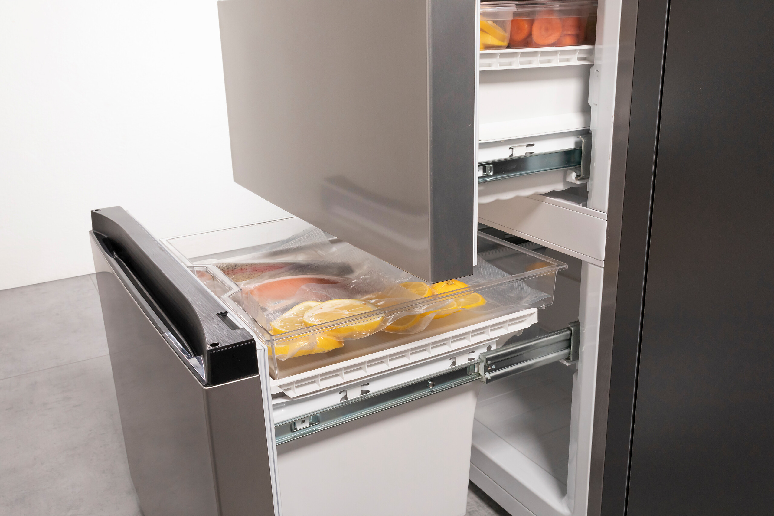 Hisense Kühl-/Gefrierkombination RM469N4ACD Silbergrau