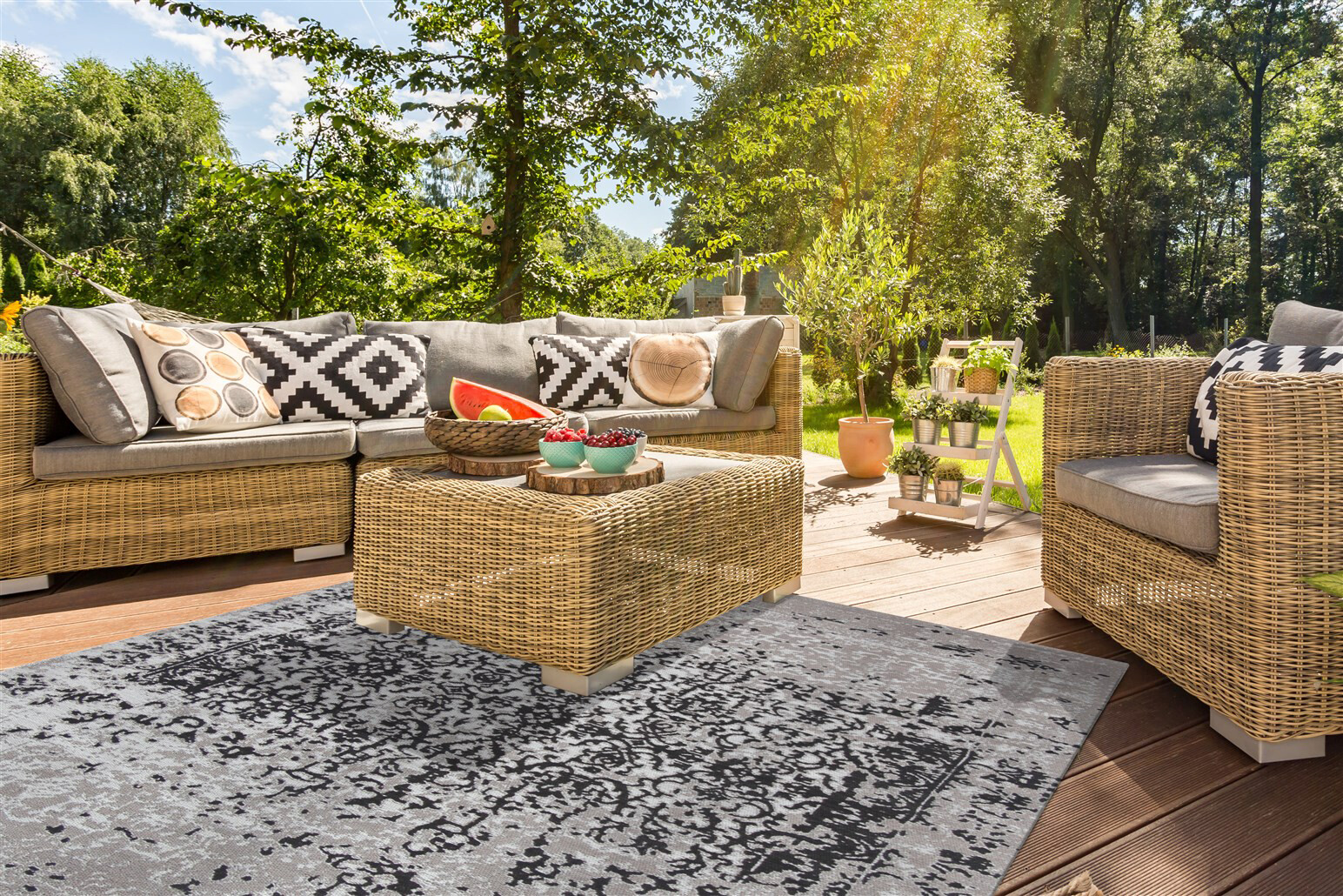 Kayoom Flachgewebeteppich Sunny 310 schwarz B/L: ca. 80x150 cm Kayoom Flachgewebeteppich Sunny 310 schwarz B/L: ca. 80x150 cm