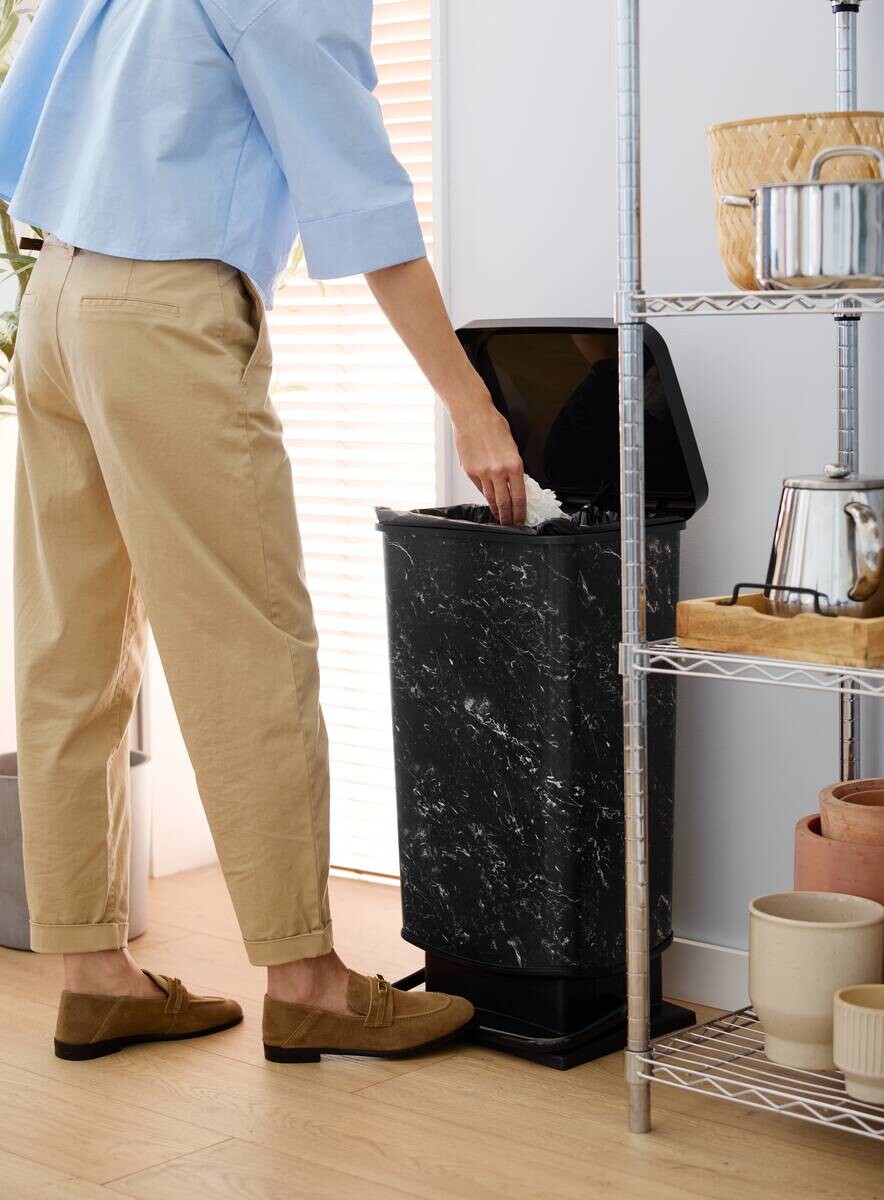 Treteimer schwarz B/H/L: ca. 29x67x35 cm