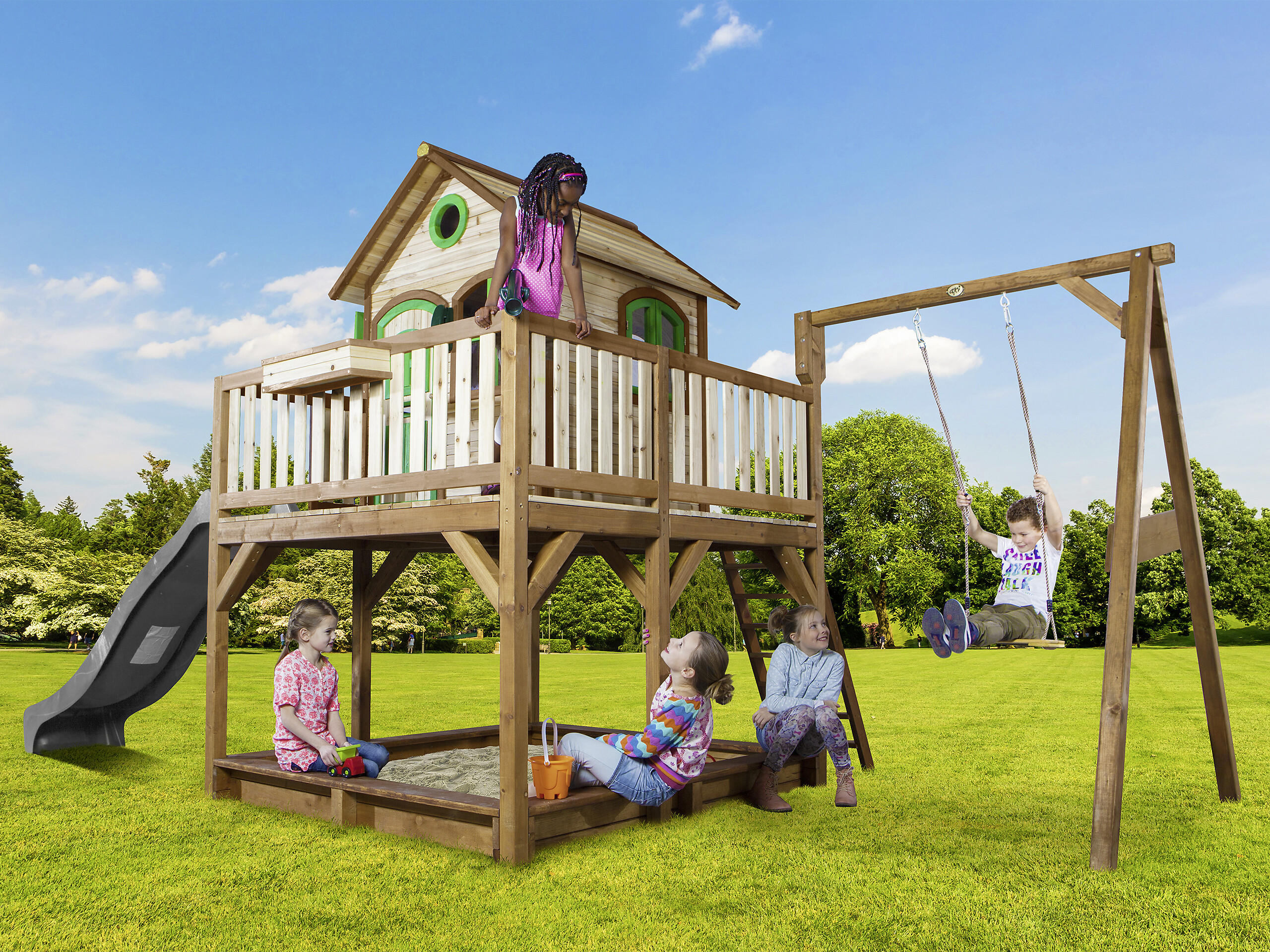 AXI Spielhaus Liam braun B/H/L: ca. 541x291x277 cm