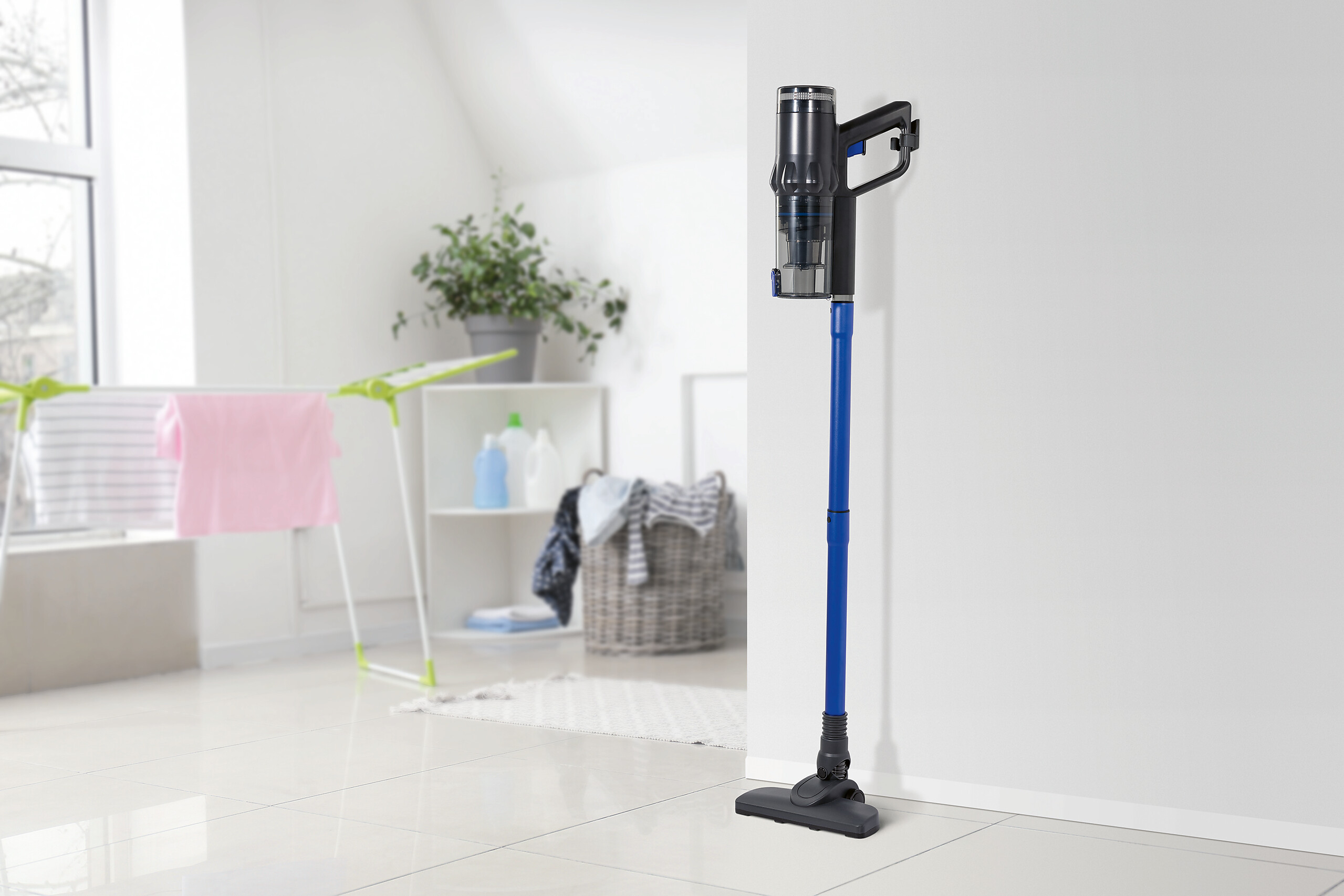 CLEANmaxx Akku-Staubsauger blau grau B/H/L: ca. 18,1x24,5x39,5 cm