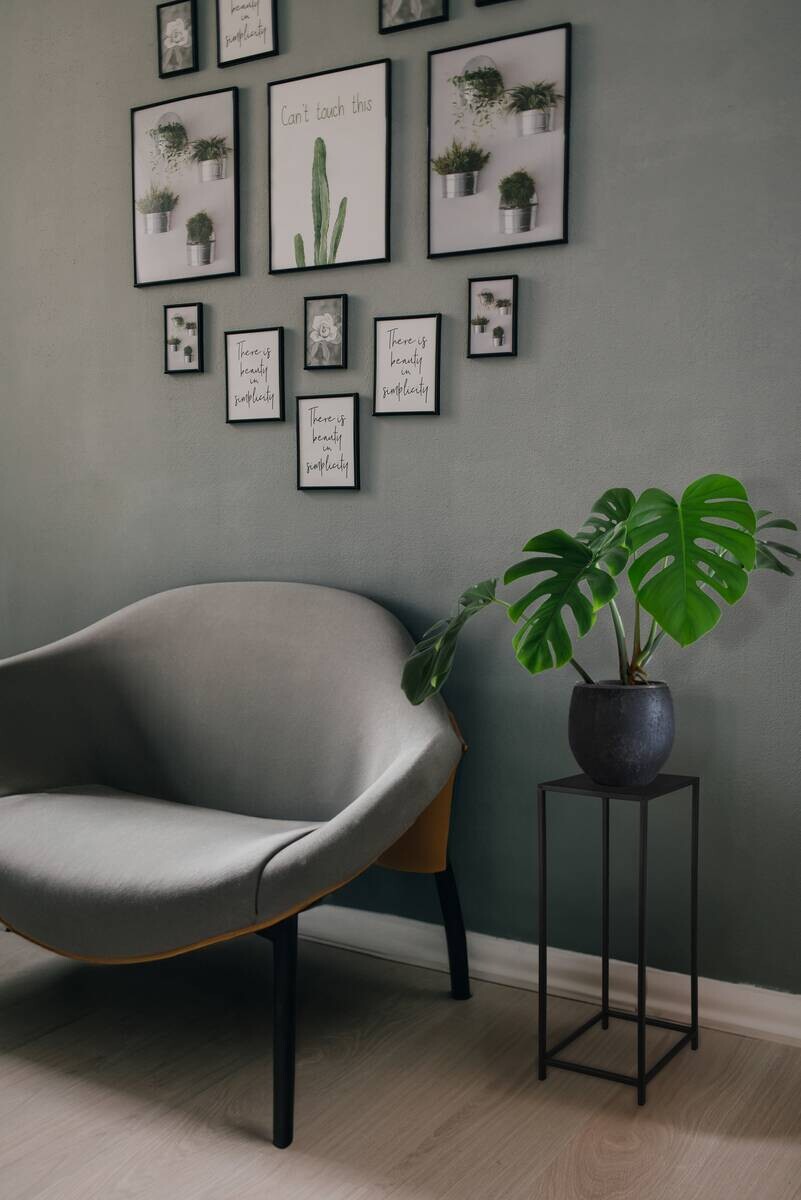 Beistelltisch Vera schwarz lackiert Metall B/H/T: ca. 31x80x31 cm