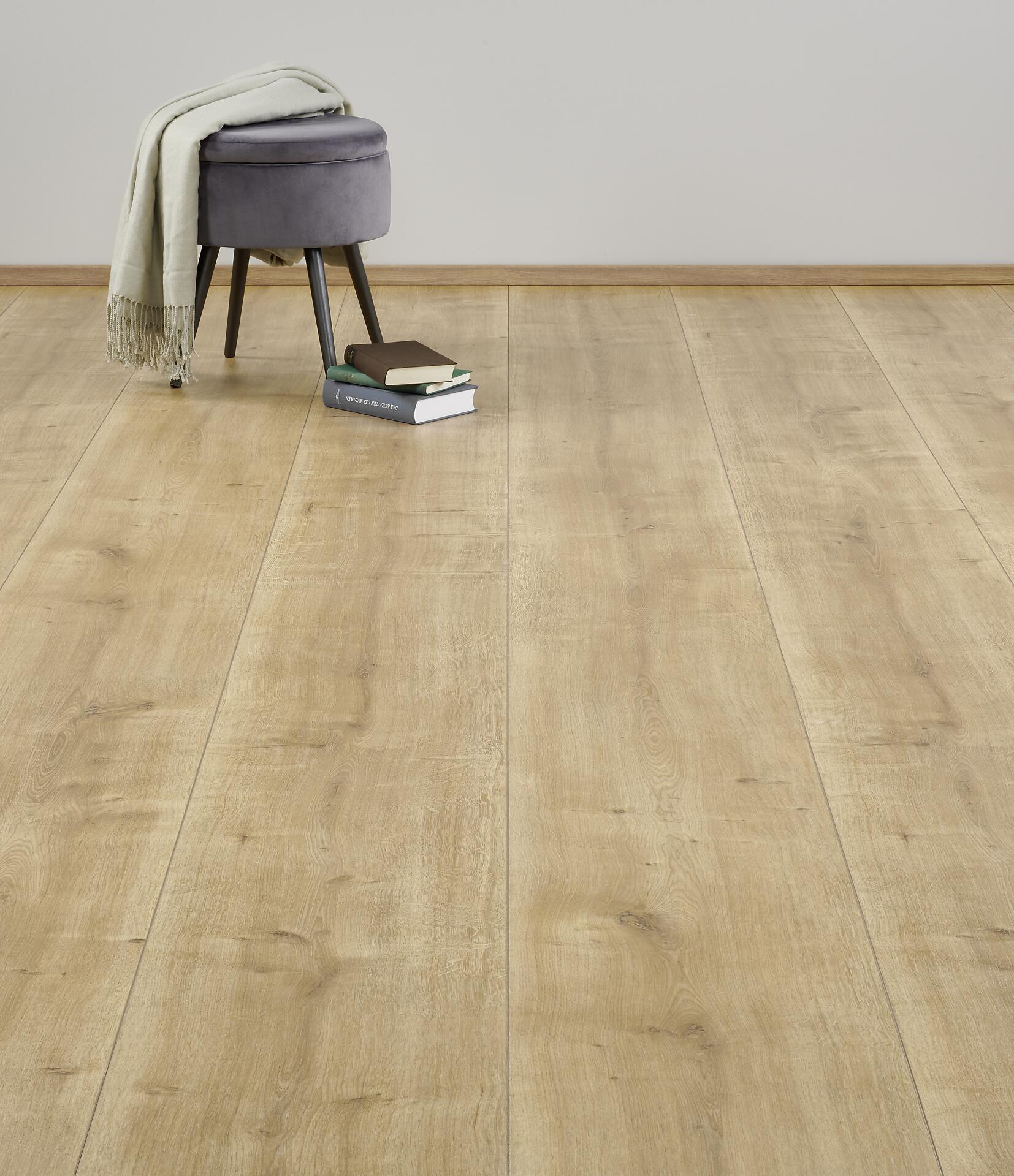 EGGER Laminatboden Richmond ca. 2,5349 m² im Paket  B/L: ca. 34x130,5 cm pro Paket