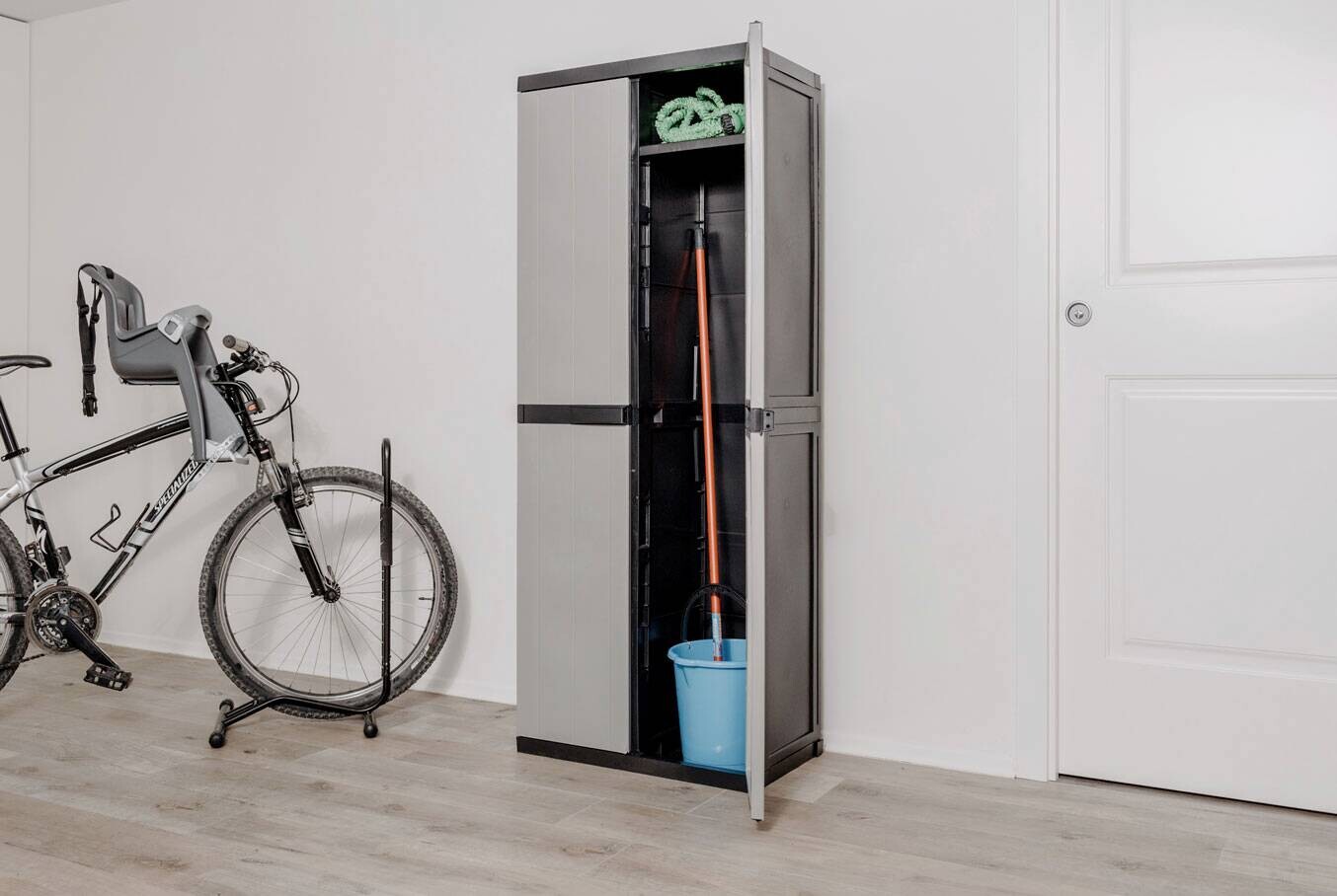 DEA Kunststoffschrank B/H/T: ca. 65x165x37 cm