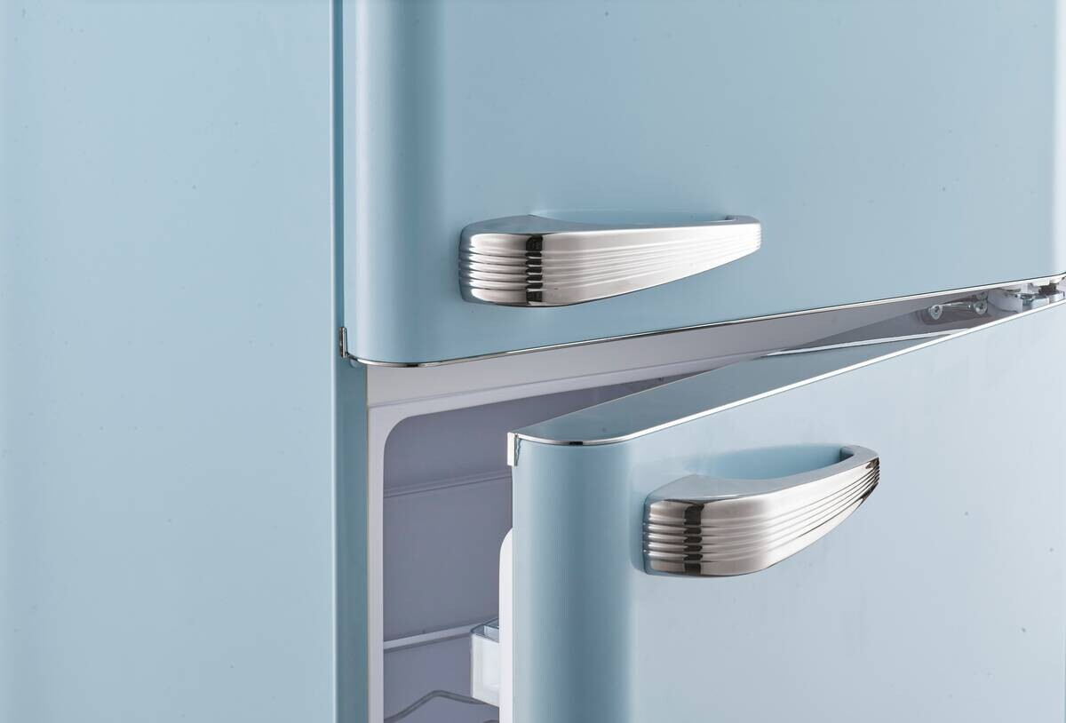 Wolkenstein Retro Kühl-/Gefrierkombination KG250.4RT LB hellblau B/H/T: ca. 54,6x177,5x62,2 cm