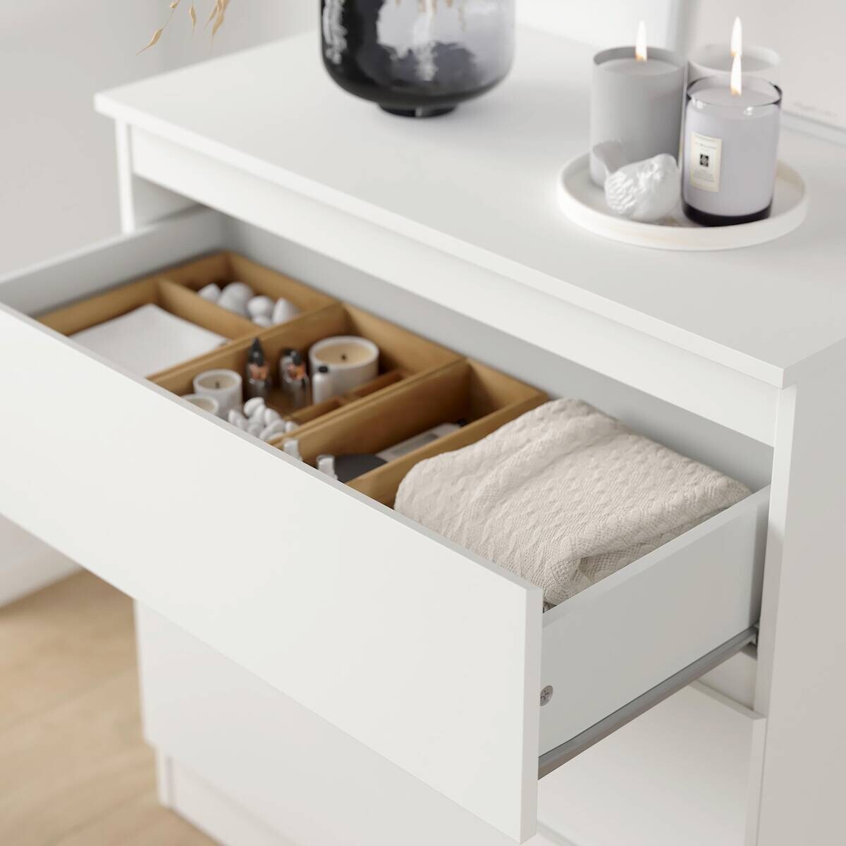 Kommode Mara weiß B/H/T: ca. 77x80,5x42 cm