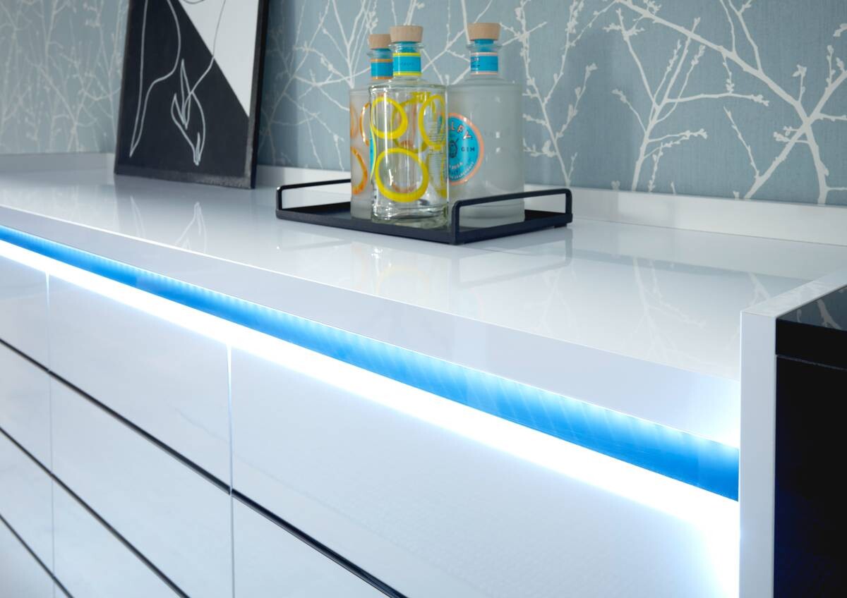 Sideboard Savona weiß Hochglanz schwarz Hochglanz B/H/T: ca. 220x87x50 cm