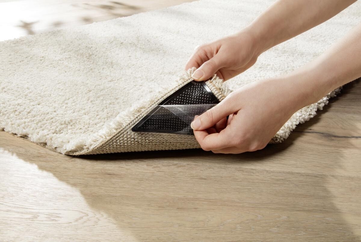 Teppichklebeecke schwarz B/L: ca. 15x7,5 cm