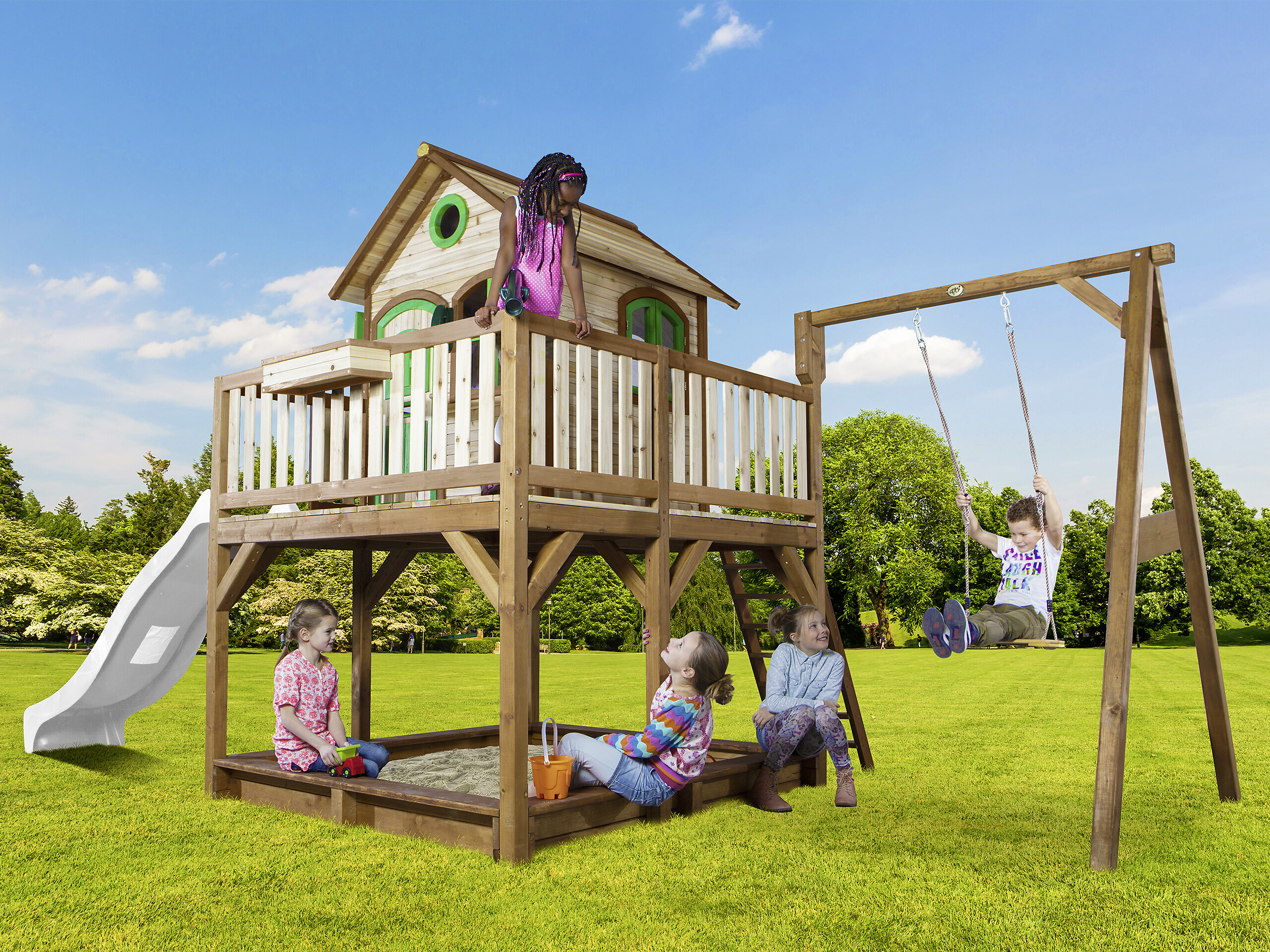 AXI Spielhaus Liam braun B/H/L: ca. 541x291x277 cm