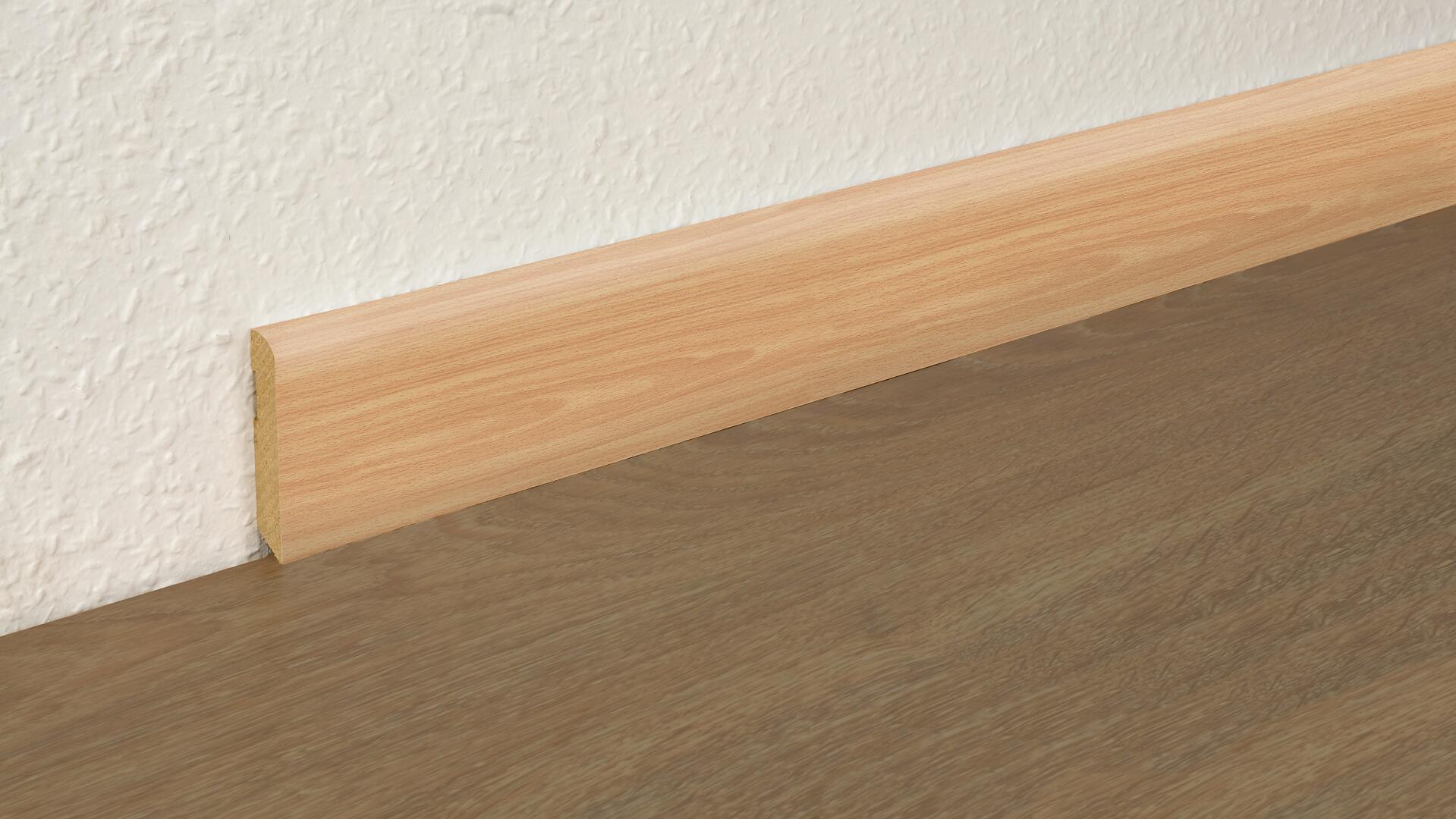 Sockelleiste L/B/H: ca. 250x1x5,8 cm pro Stück