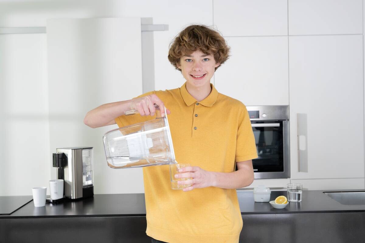 Wasserfilter-Kanne transparent Kunststoff B/H/T: ca. 12x27x25 cm