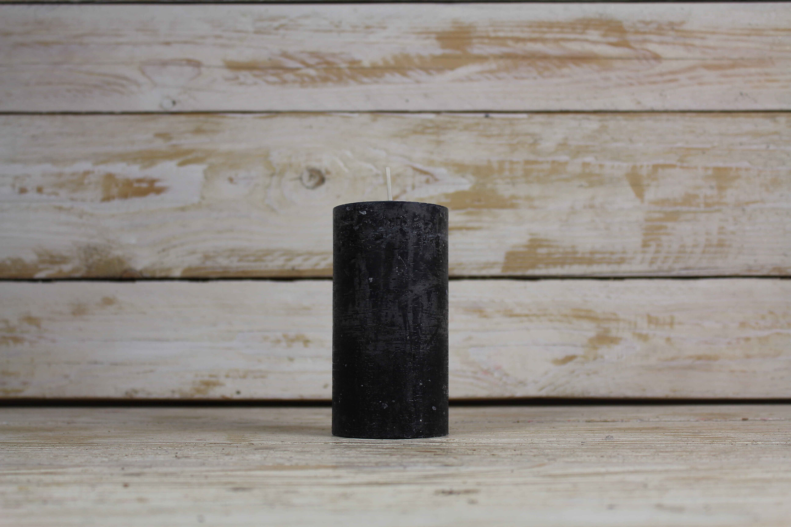 Kerze schwarz