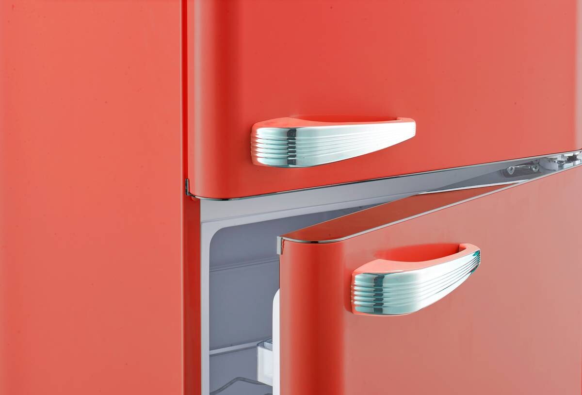 Wolkenstein Retro Kühl-/Gefrierkombination KG250.4RT FR rot B/H/T: ca. 54,6x177,5x62,6 cm