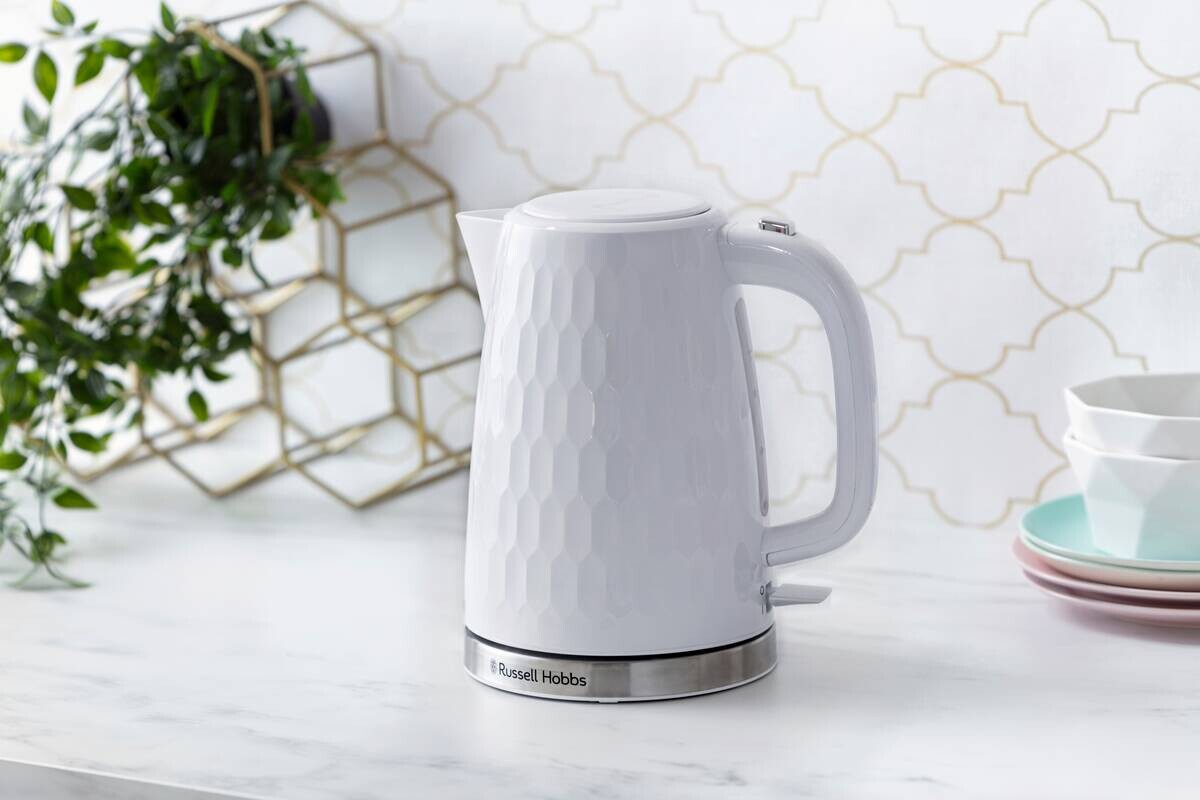 Russel Hobbs Wasserkocher 26050-70 weiß Kunststoff B/H/L: ca. 16,5x24,5x21,5 cm ca. 1,7 l