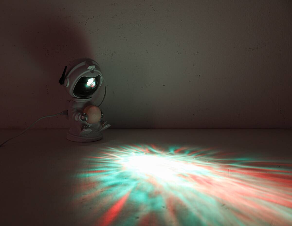 Nolo Dekoleuchte Astronaut weiß Kunststoff B/H/L: ca. 13x26x13 cm