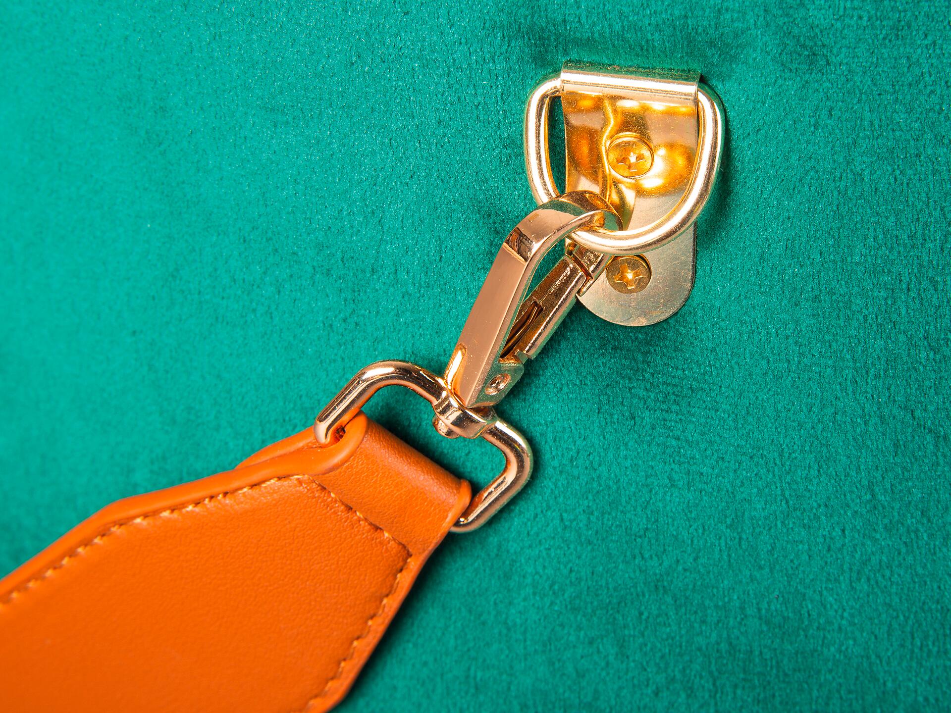 Inter Link Hocker Papua grün MDF Samtoptik B/H/T: ca. 35x45x35 cm