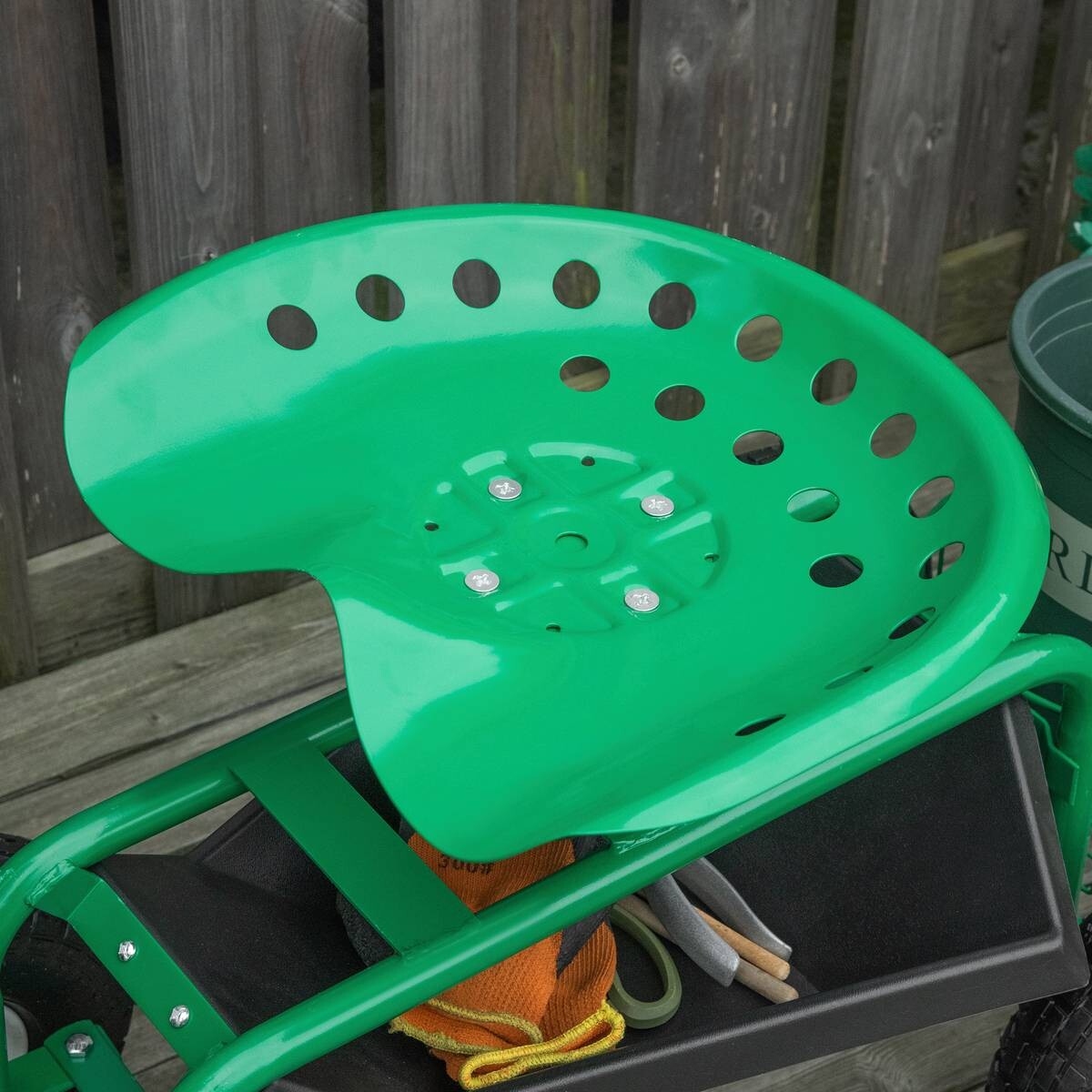 Outsunny Fahrbarer Gartensitz grün Gummi B/H/L: ca. 44,5x59x81 cm