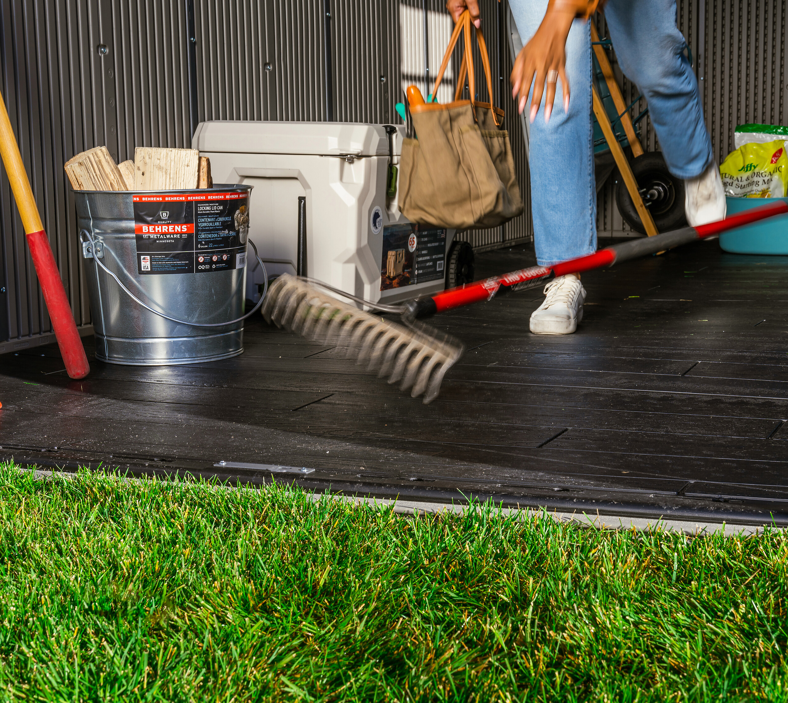 Lifetime Gerätehaus Utah grau B/H/L: ca. 206,2x264,4x426,5 cm