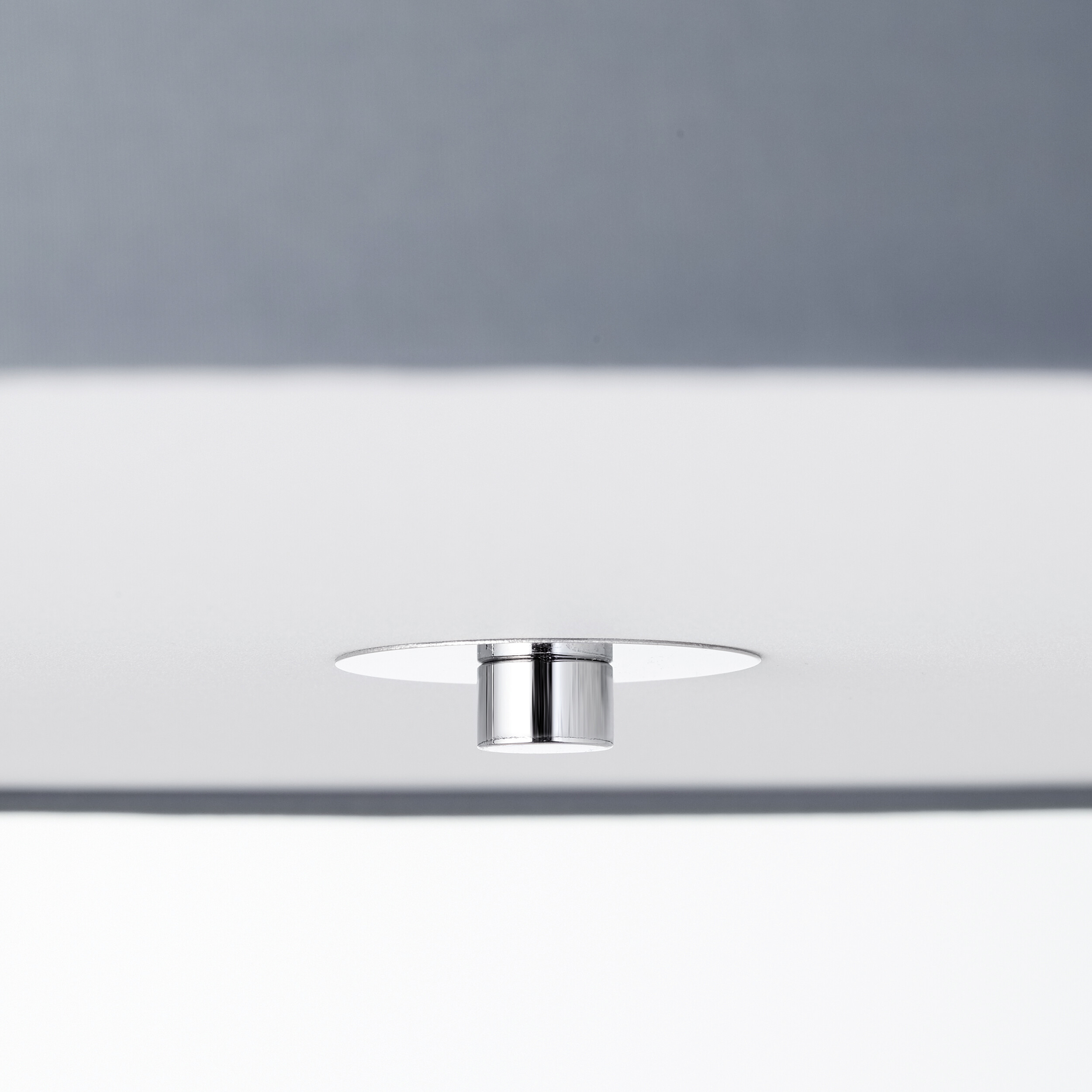 Brilliant Deckenleuchte Andria 93522/22 hellgrau Chrom Textil Metall H/D: ca. 26,5x60 cm E27 3 Brennstellen