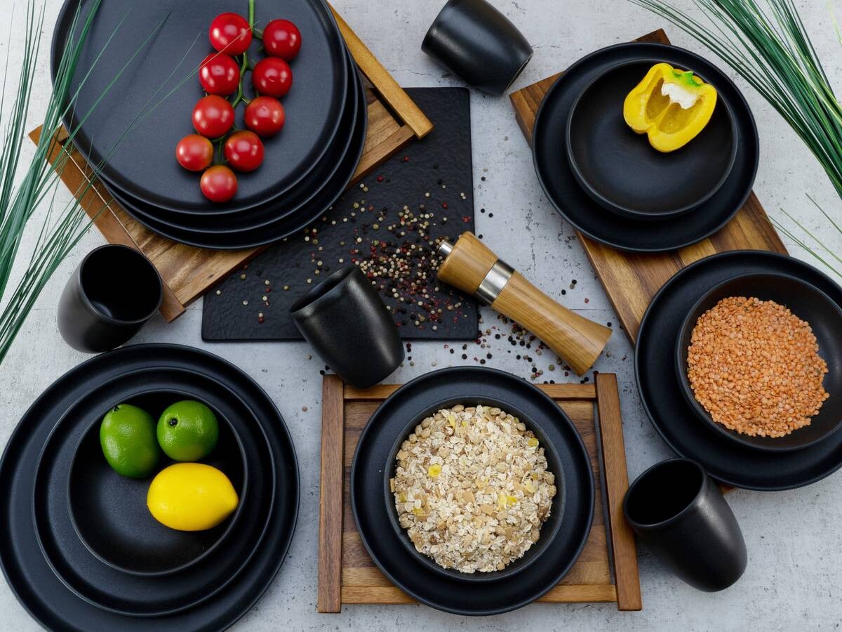 CreaTable Kombiservice Uno BLACK schwarz Steinzeug 16 tlg.