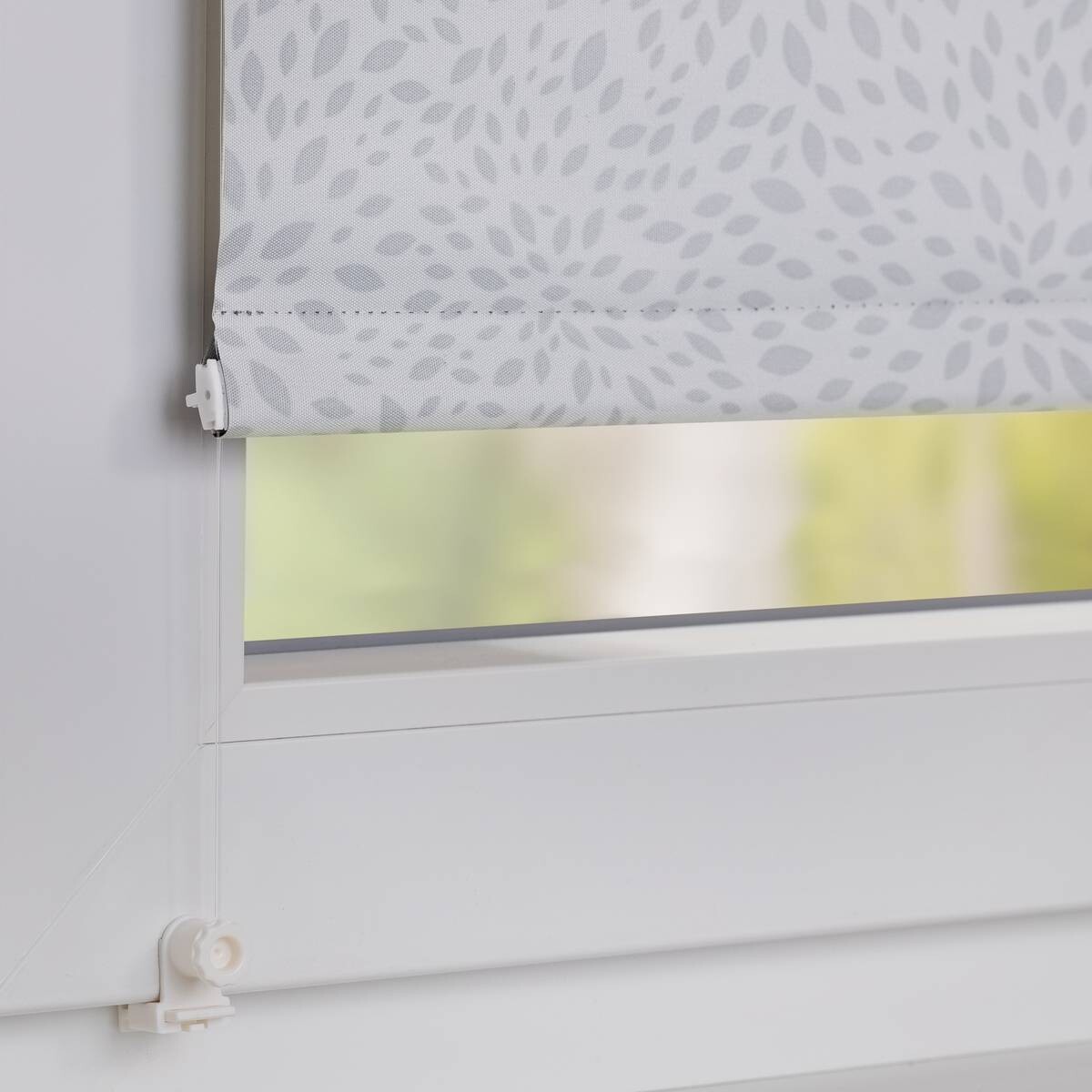 LICHTBLICK Thermo Klebe-/Klemmrollo Verdunklungsqualität weiß B/L: ca. 60x150 cm