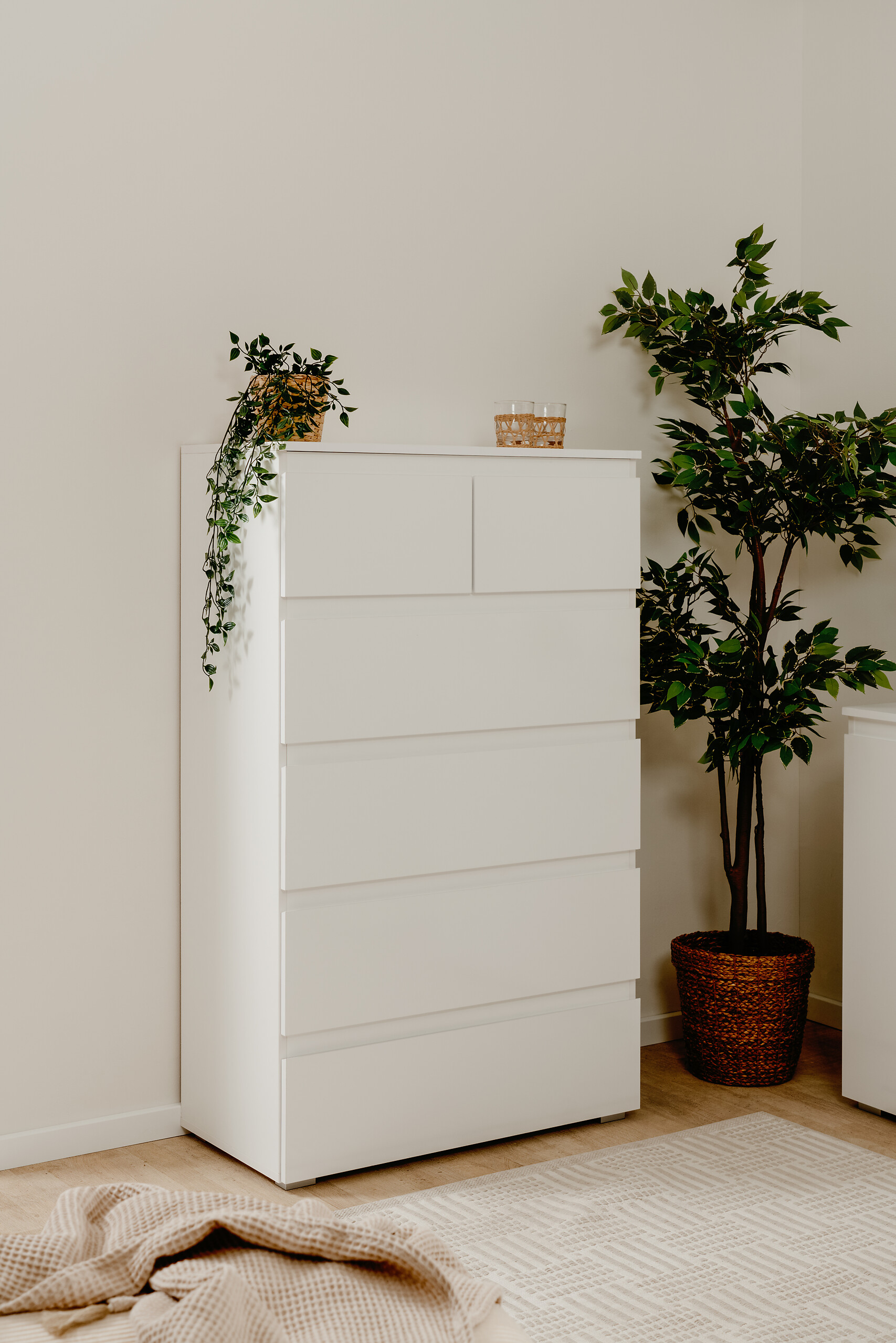 Schubkastenkommode Capetown weiß glänzend weiß B/H/T: ca. 80x132x40 cm