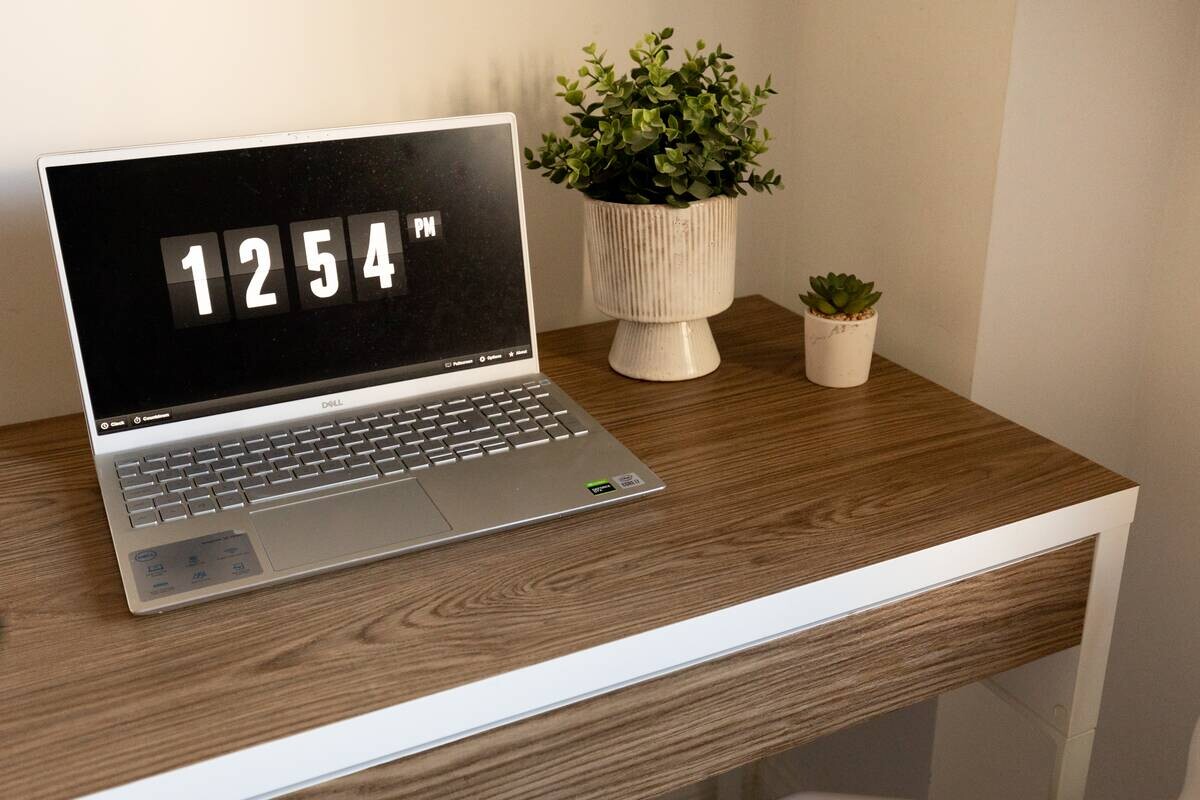 Klebefolie Holzoptik braun B/L: ca. 67,5x200 cm