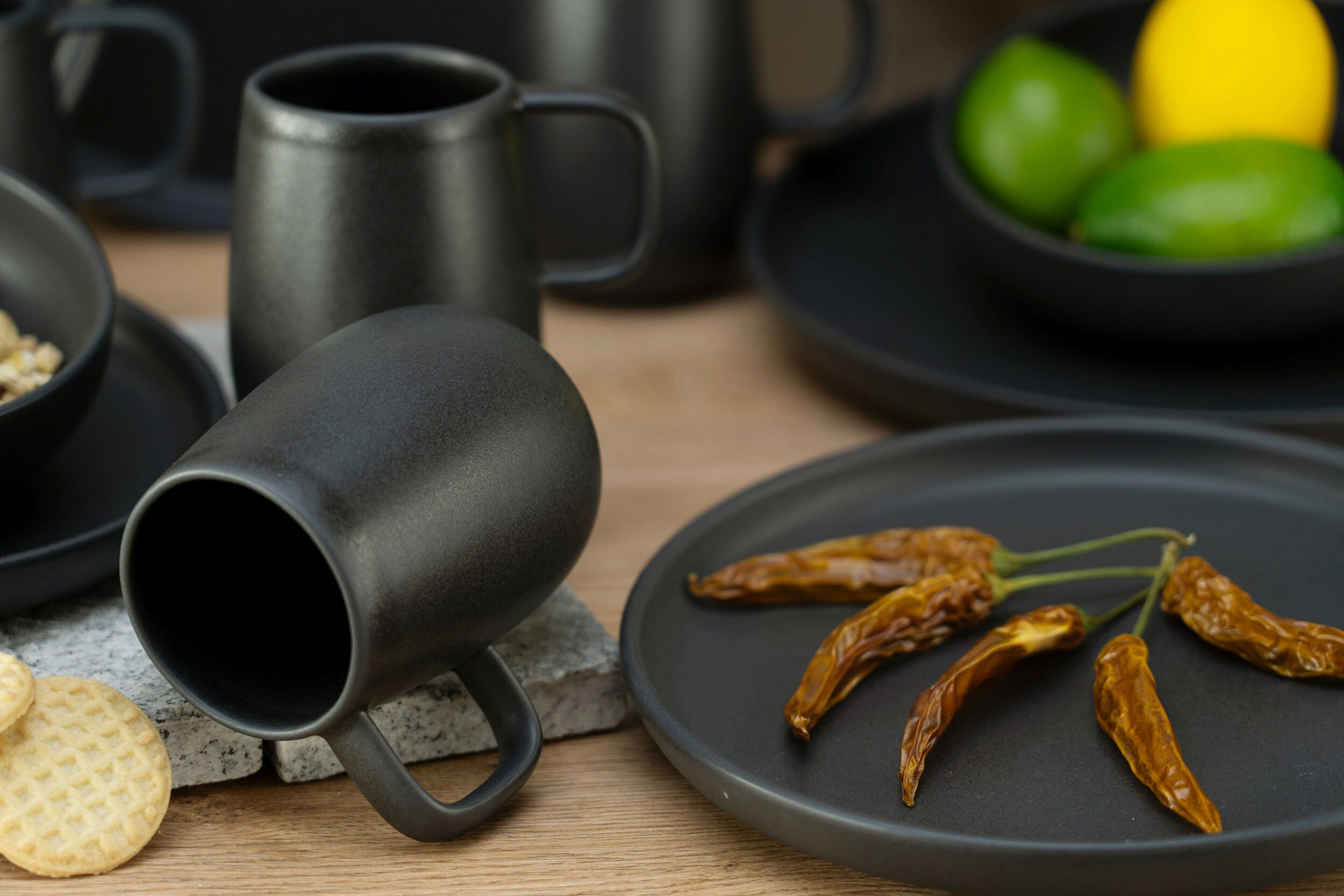 CreaTable Kombiservice Uno schwarz Steinzeug 16 tlg.