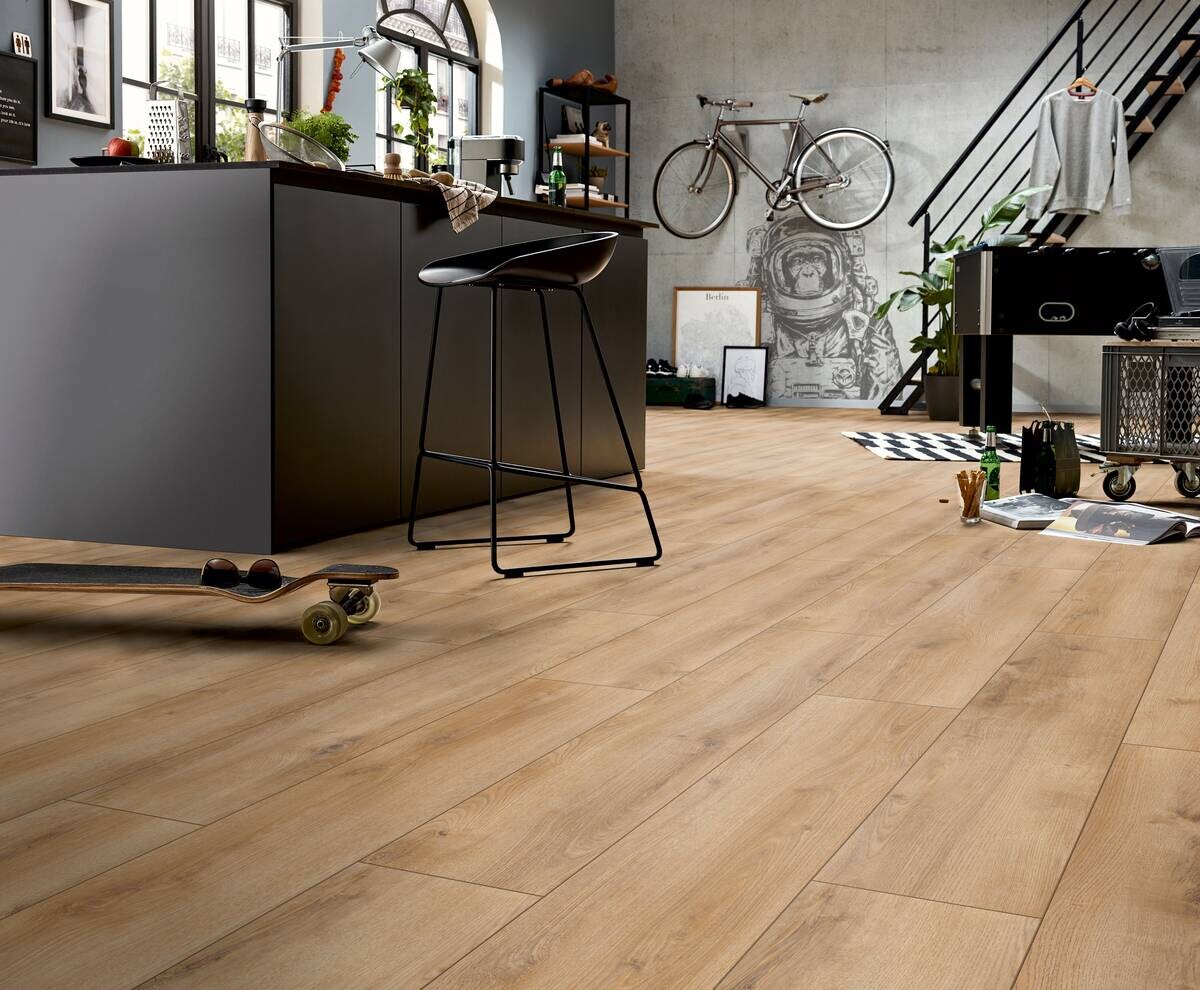 Superior Laminatboden Advanced Plus ca. 2,694 m² im Paket B/L: ca. 24,4x138 cm pro Paket