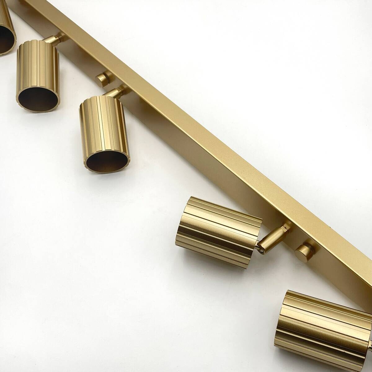 Lamkur Strahler Prisma gold Stahl B/H/L: ca. 6,5x16,5x117 cm 6 Brennstellen