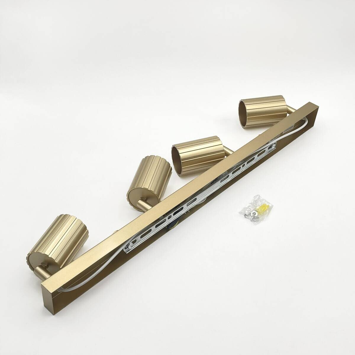 Lamkur Strahler Prisma gold Stahl B/H/L: ca. 6,5x16,5x81 cm 4 Brennstellen