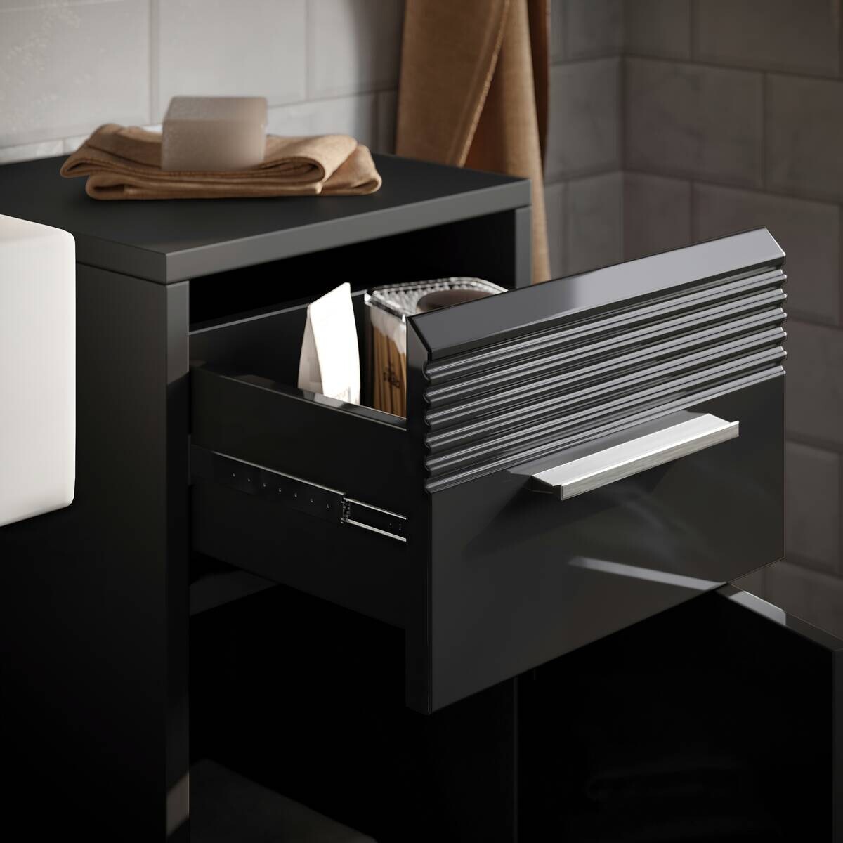 Badhochschrank LINUS schwarz schwarz Hochglanz B/H/T: ca. 30x80x31 cm