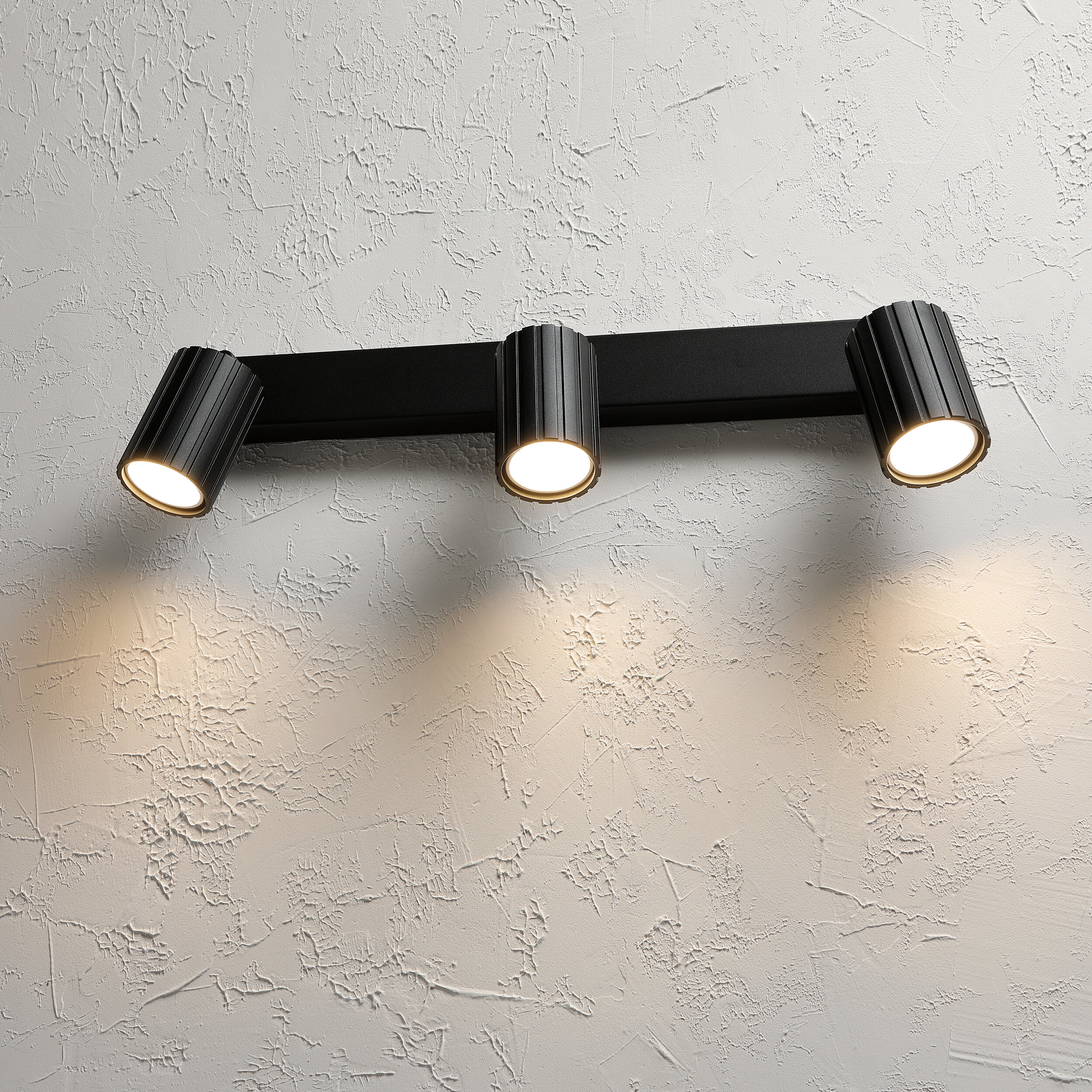 Lamkur Strahler Prisma schwarz Stahl B/H/L: ca. 6,5x16,5x45 cm 3 Brennstellen