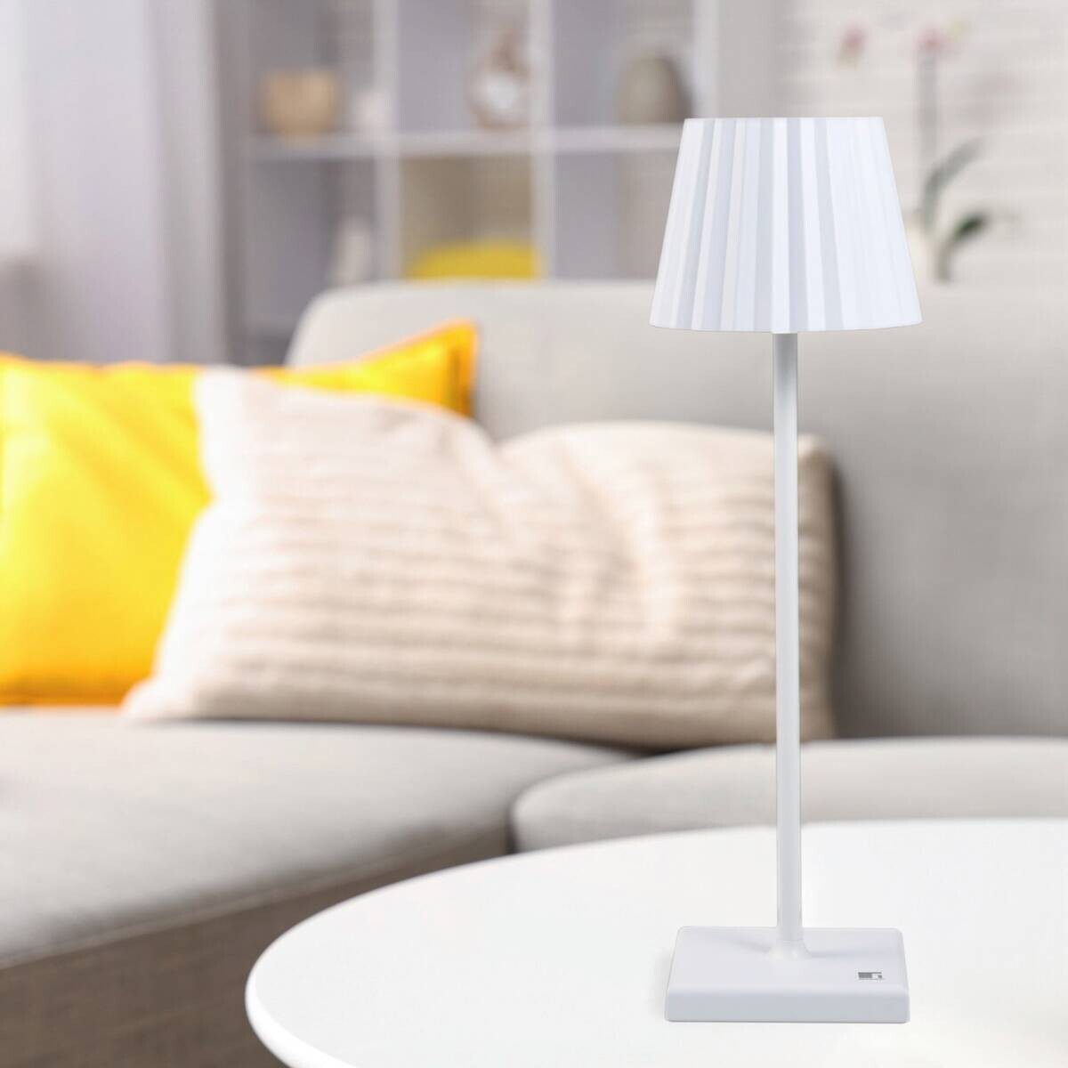 BERGNER LED-Tischleuchte Lines weiß B/H: ca. 11,6x38 cm