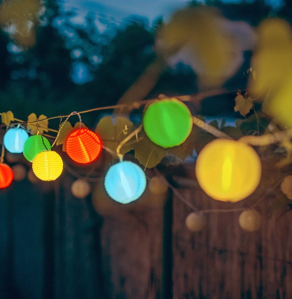 LED-Lichterkette 5243361 multicolor Kunststoff Metall L: ca. 300 cm