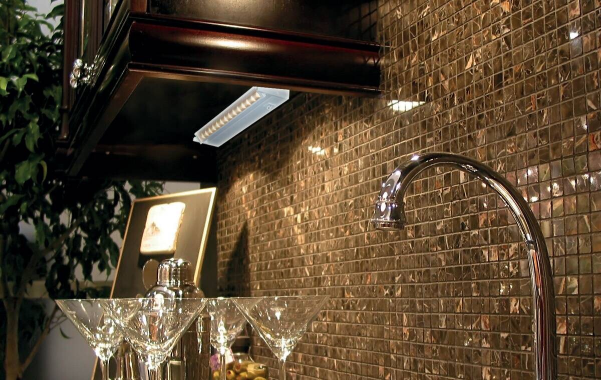 Näve Leuchten LED-Aufbauleuchte weiß Metall Kunststoff B/H/T: ca. 30,5x2,1x6,2 cm