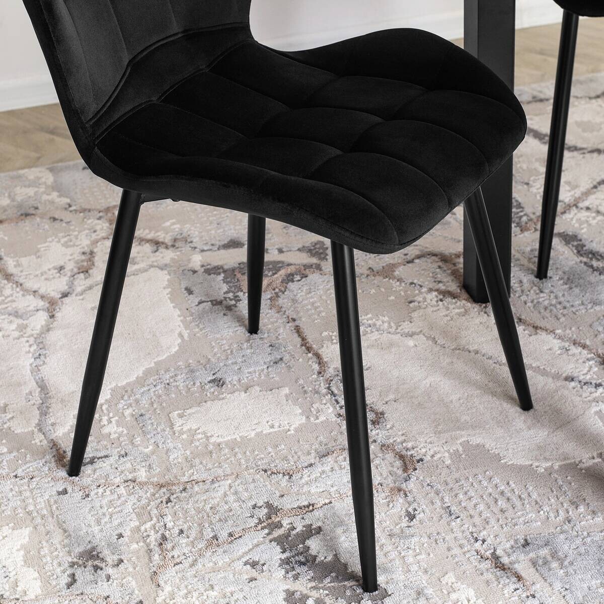 Stuhl LUCKY schwarz Velourstoff B/H/T: ca. 47x86x58 cm