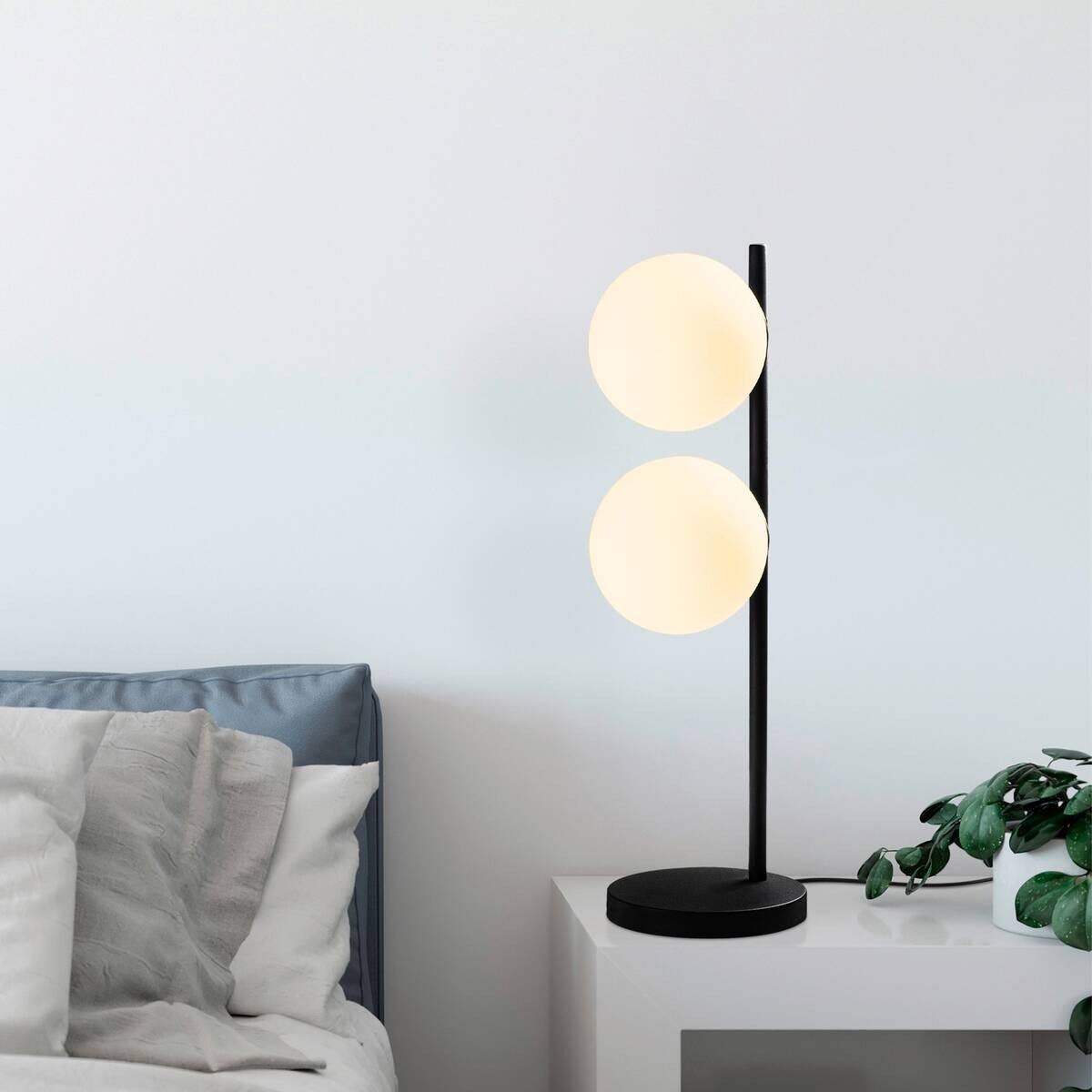 Tischleuchte schwarz Metall B/H/T/L: ca. 19x58x18x19 cm E14 1 Brennstellen