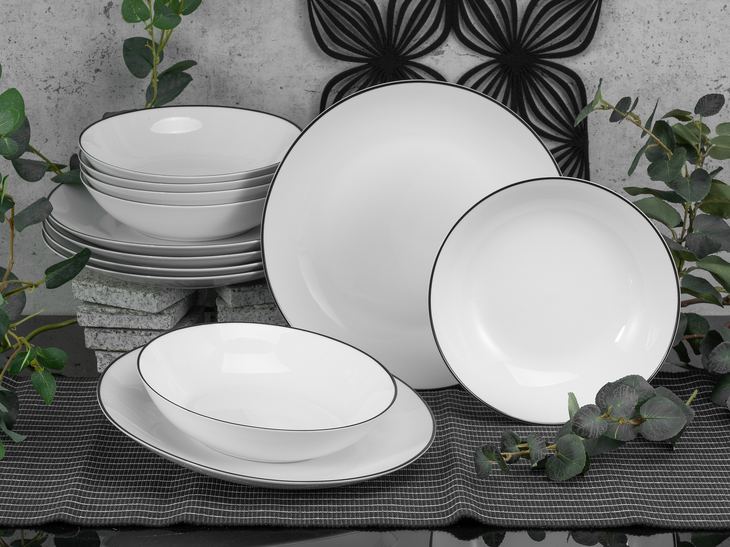 CreaTable Tafelservice Luna Black Line weiß Porzellan 12 tlg.