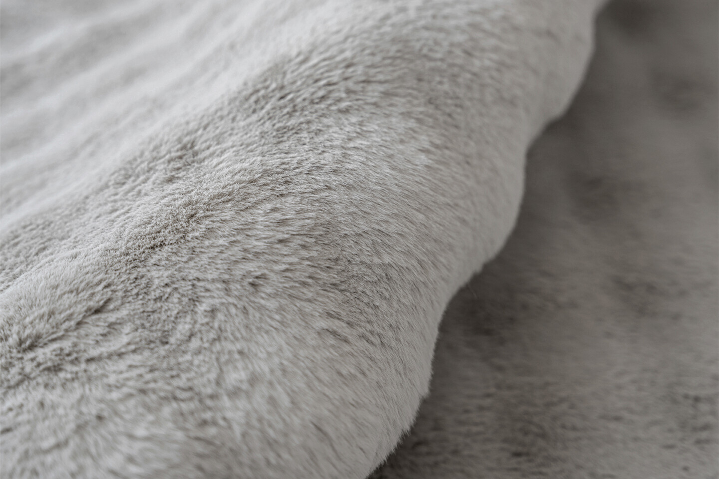 Padiro Hochflorteppich Hailey 125 grau B/H/L: ca. 200x3x290 cm