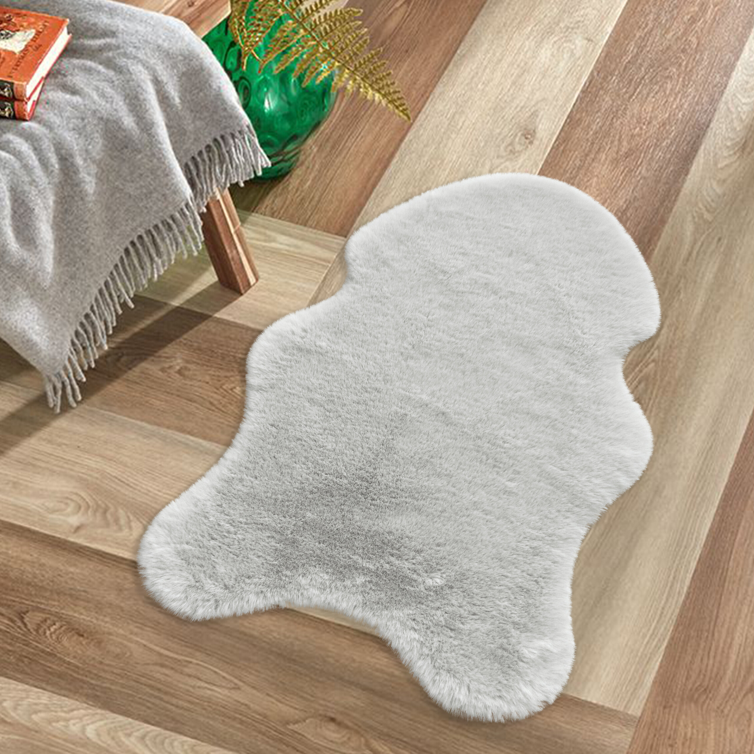 Fellimitat Moya silber B/L: ca. 40x57 cm Fellimitat Moya silber B/L: ca. 40x57 cm