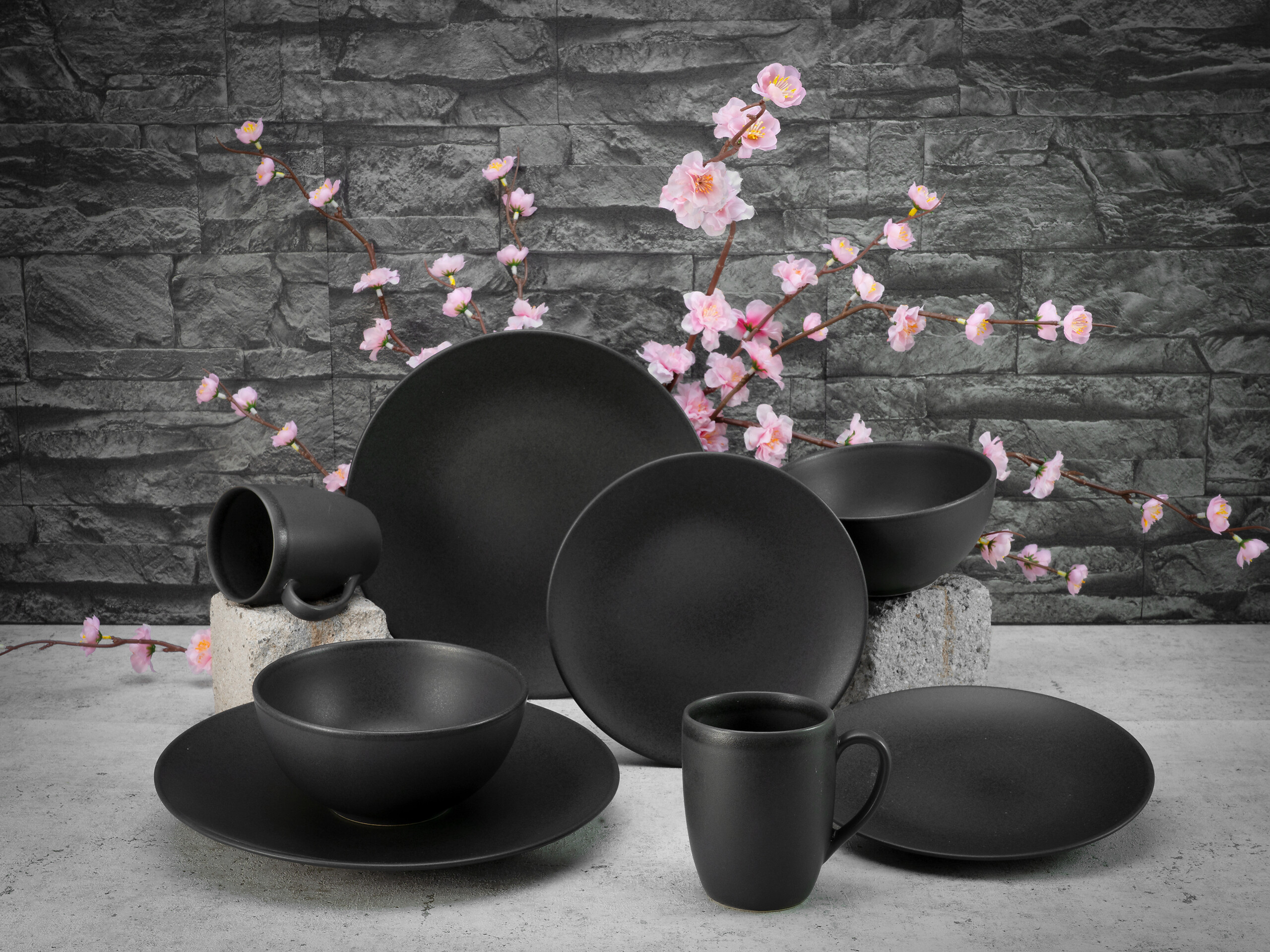 CreaTable Kombiservice Soft Touch mattschwarz Steinzeug 16 tlg.